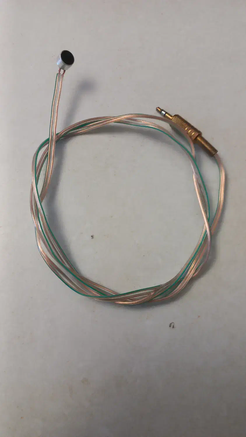 میکروفون برای کامپیوتر.پایه اش هم داریم|قطعات و لوازم جانبی رایانه|ابهر, |دیوار