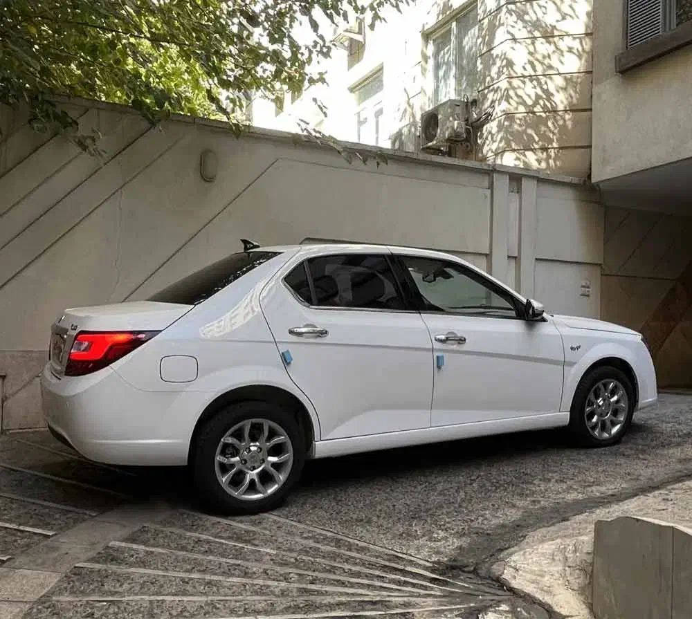 دنا پلاس اتومات|خودرو سواری و وانت|خرمآباد, |دیوار