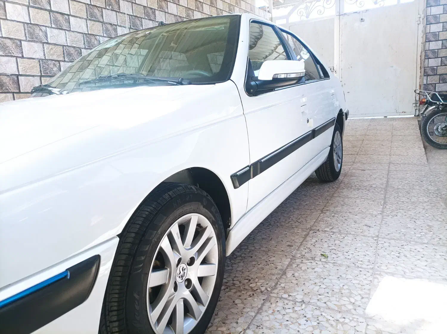 پارس نیمه سفارشی گازسیمی ۴۰۱|خودرو سواری و وانت|بندرعباس, |دیوار