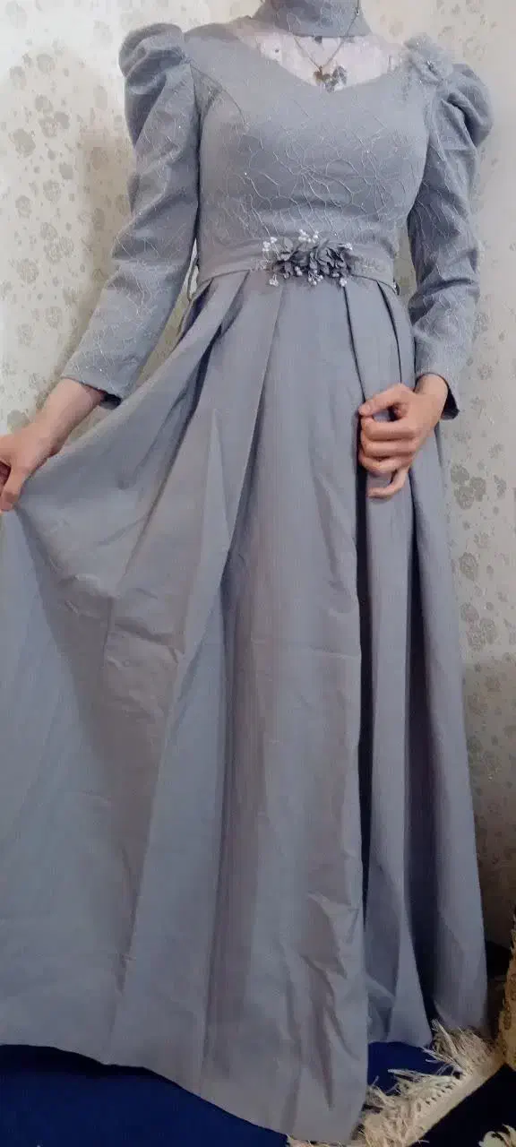 لباس مجلسی|لباس|شوش, |دیوار