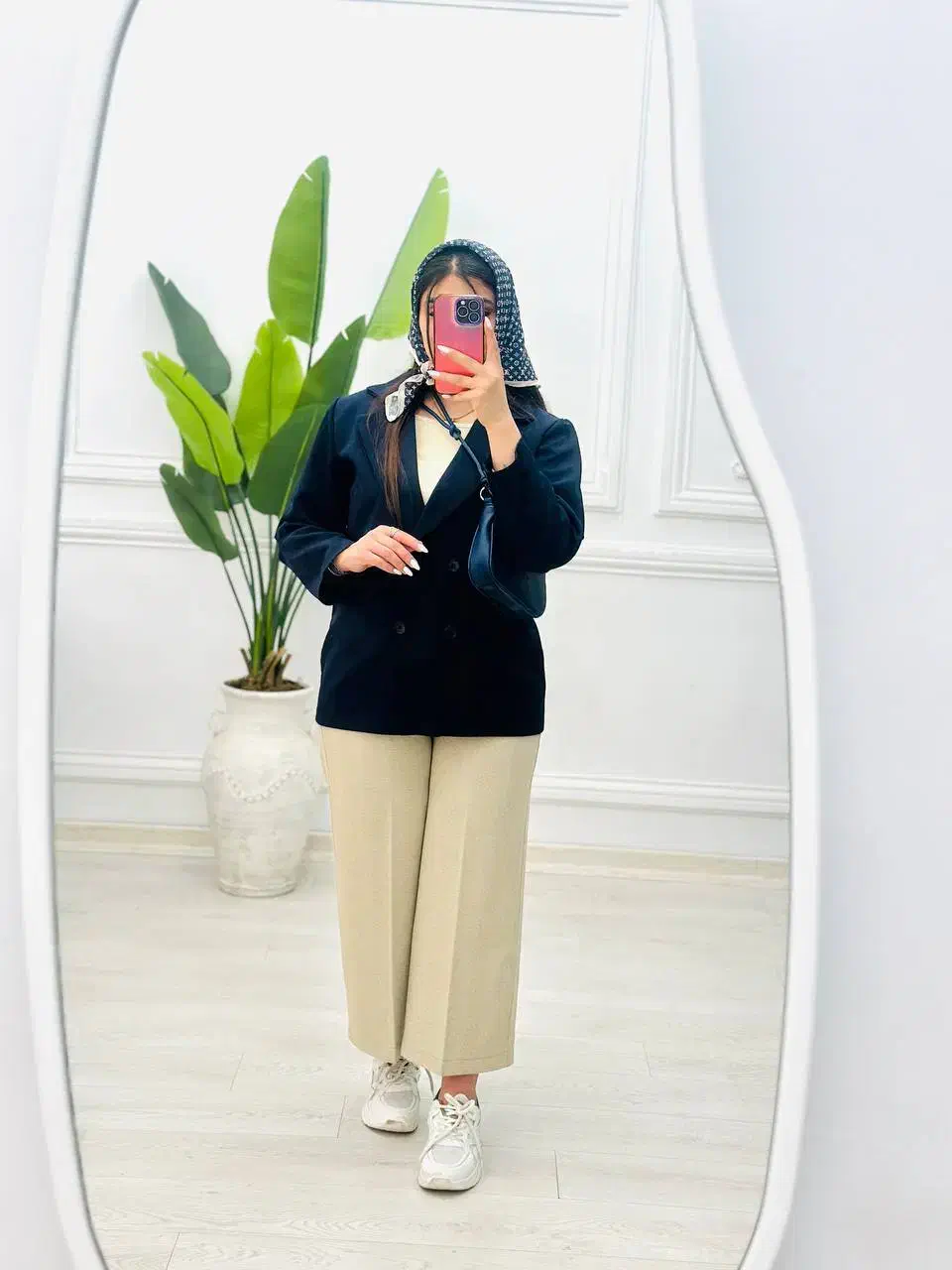 کت السا مازراتی|لباس|سبزوار, امیر کبیر|دیوار