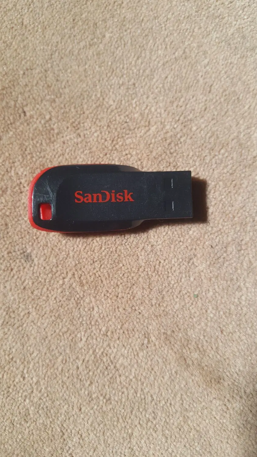 فلش ۱۶ گیگ SanDisk اصلی|قطعات و لوازم جانبی رایانه|تهران, تهرانسر غربی|دیوار