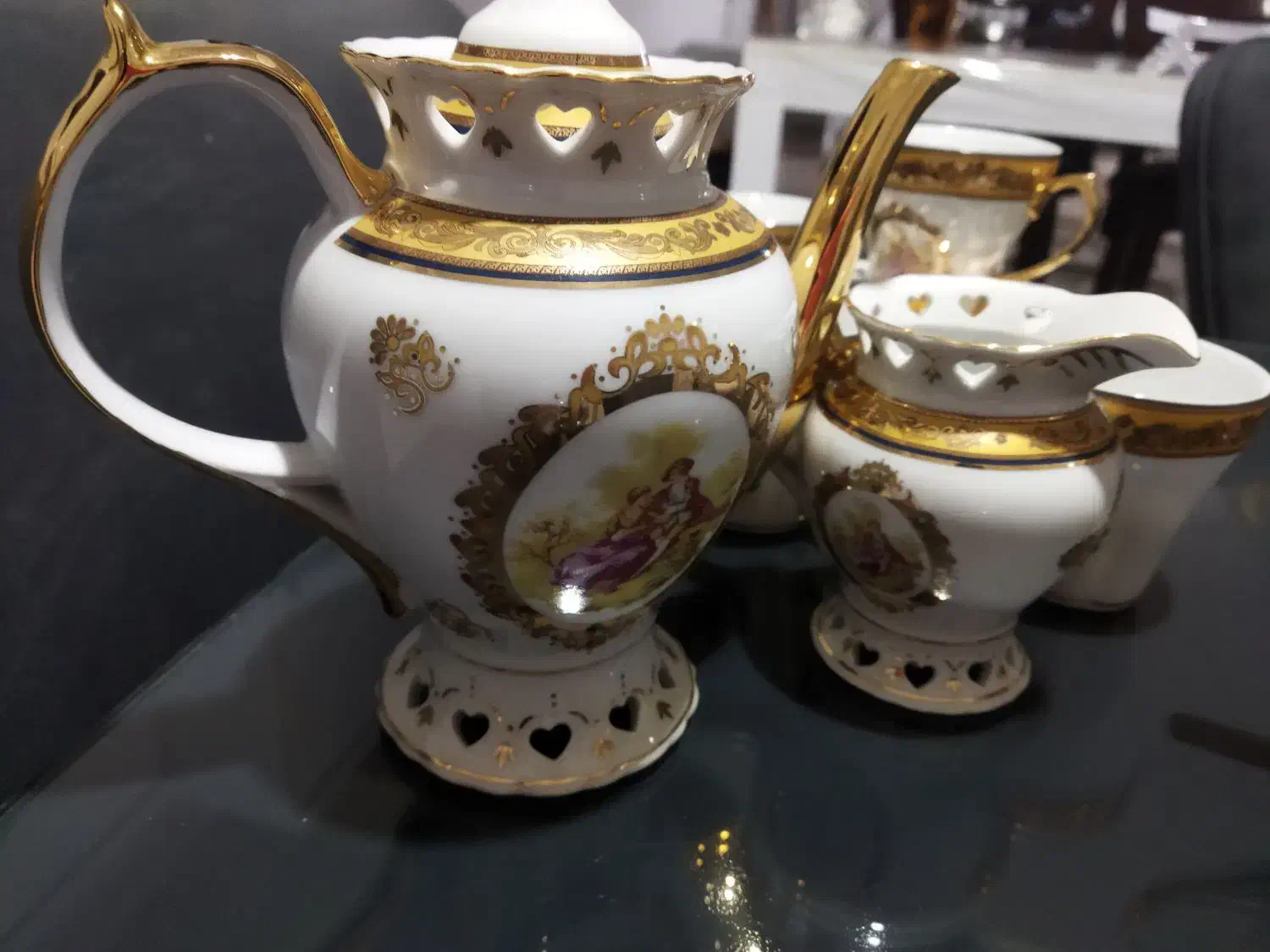 سرویس چایخوری لیلی مجنون لمونژ|ظروف سرو و پذیرایی|مشهد, جانباز|دیوار