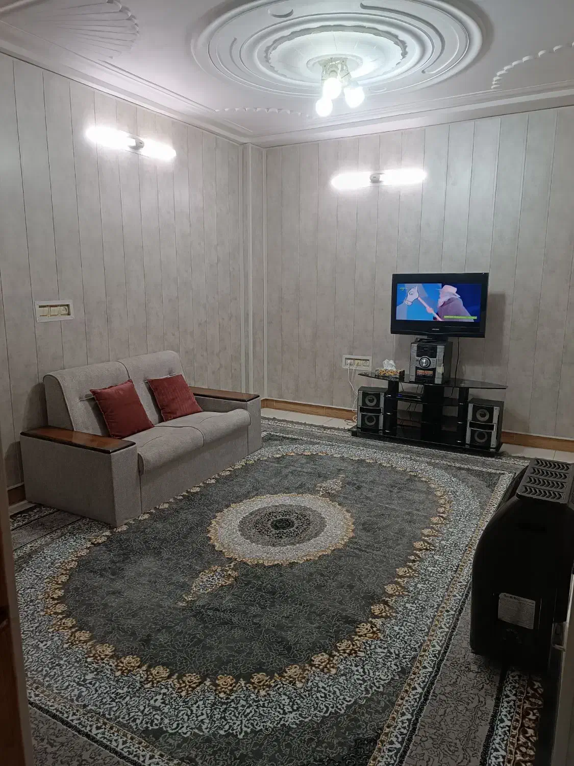 سوییت تک خوابه لاهیجان میدان گیل تمیز|اجارهٔ کوتاه‌مدت آپارتمان و سوئیت|لاهیجان, طالقانی|دیوار