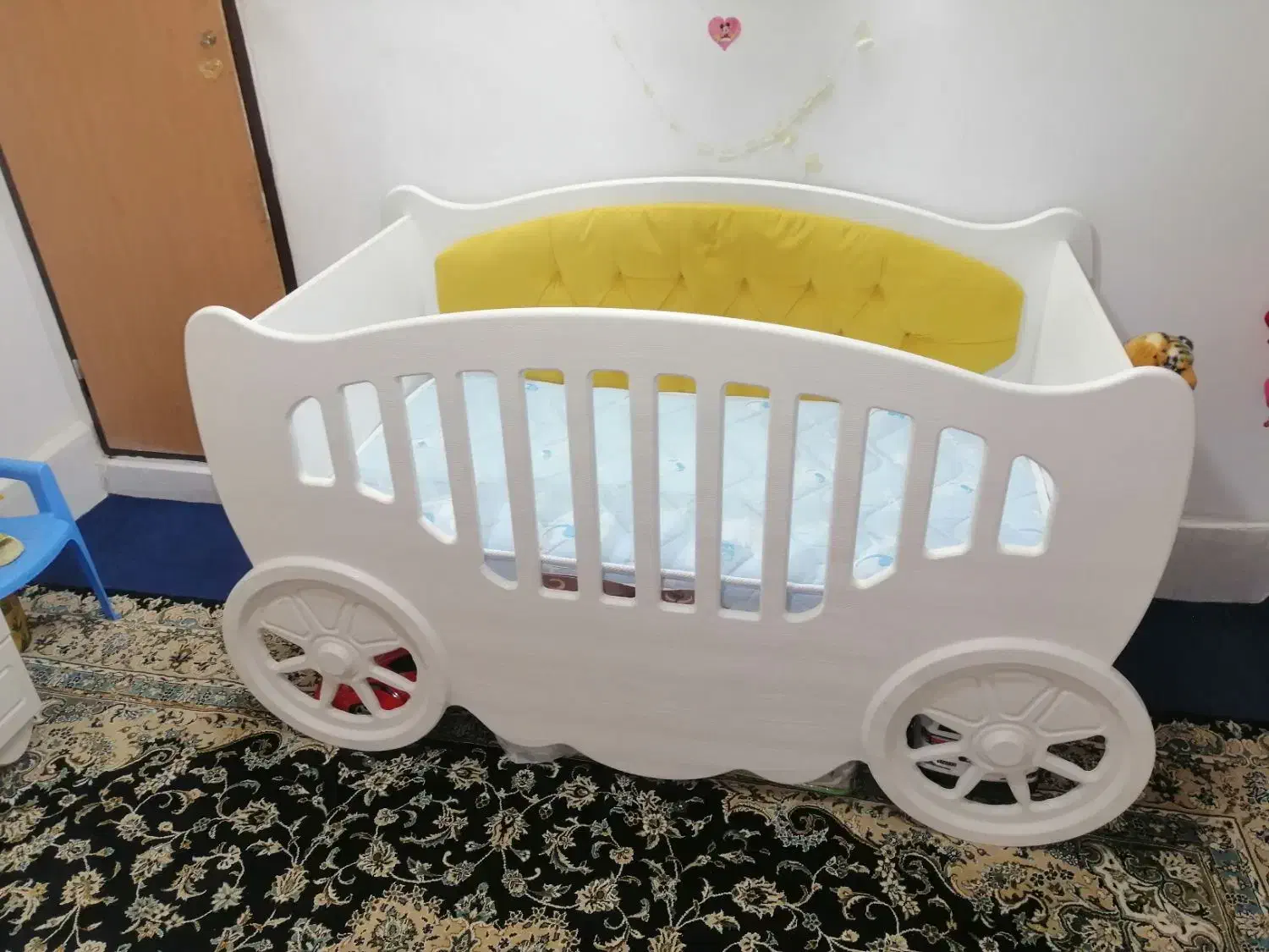 کمد بچه وتخت خواب|تخت و سرویس خواب|کاشان, کارگر|دیوار