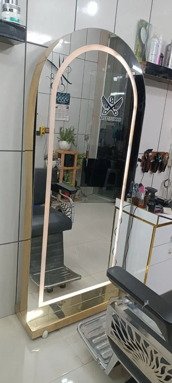 آینه آرایشگاه قدی|آرایشگاه و سالنهای زیبایی|زاینده رود, |دیوار