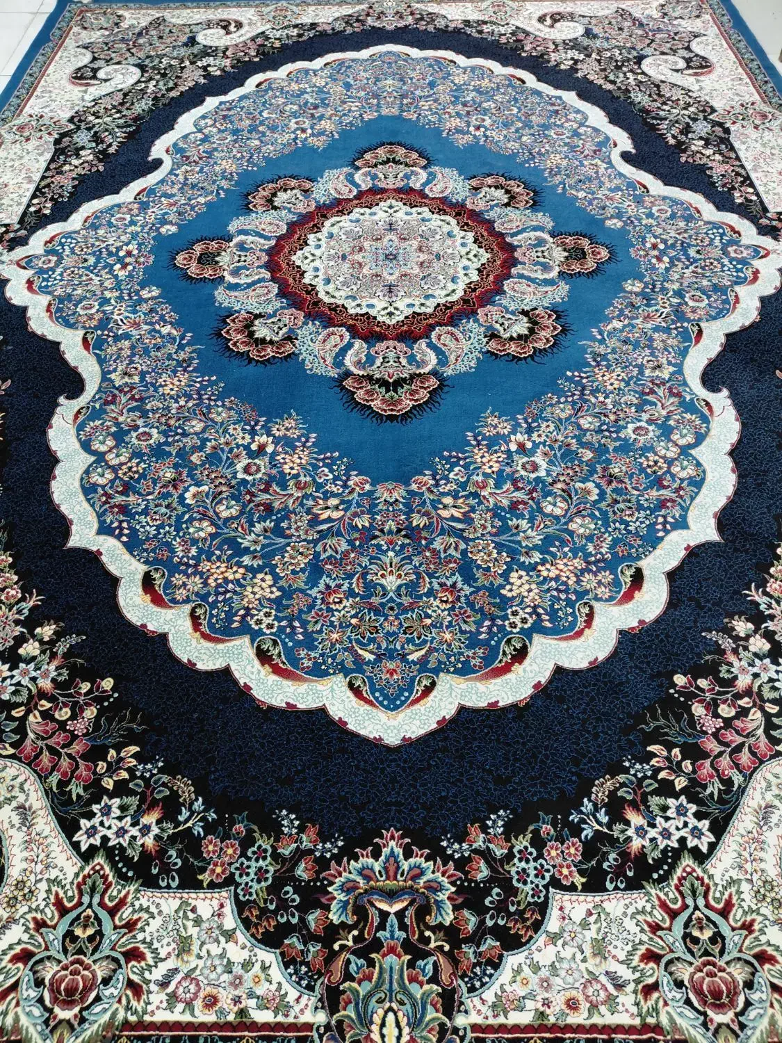 جفت ۱۲متری همراه با کناره ۱در۳ ست فرشا|فرش|ورامین, خیر آباد|دیوار