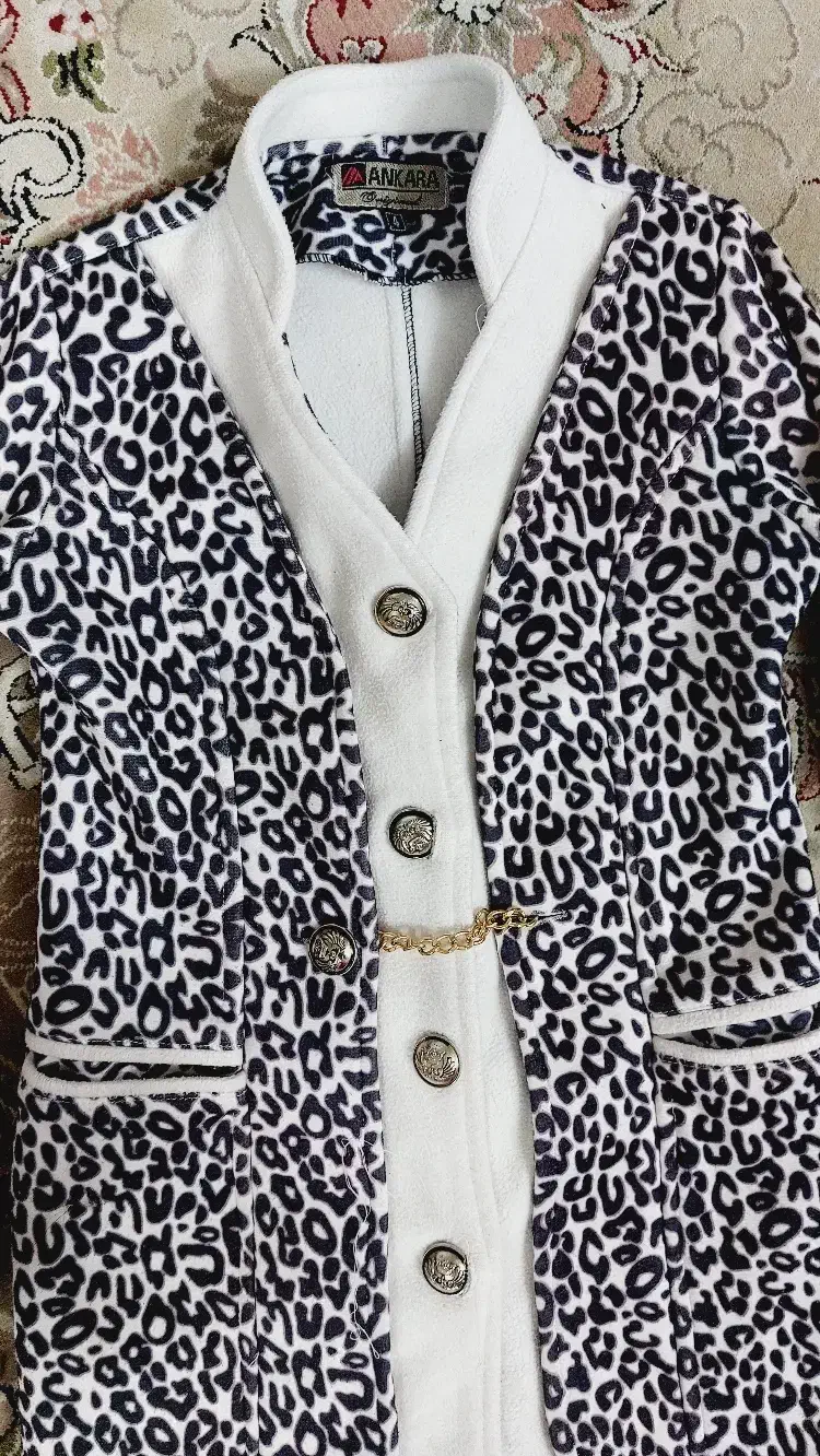 تعدادی پالتو وکاپشن دخترانه سالم|حراج|مشهد, شهرک امام هادی (شهرک غرب)|دیوار