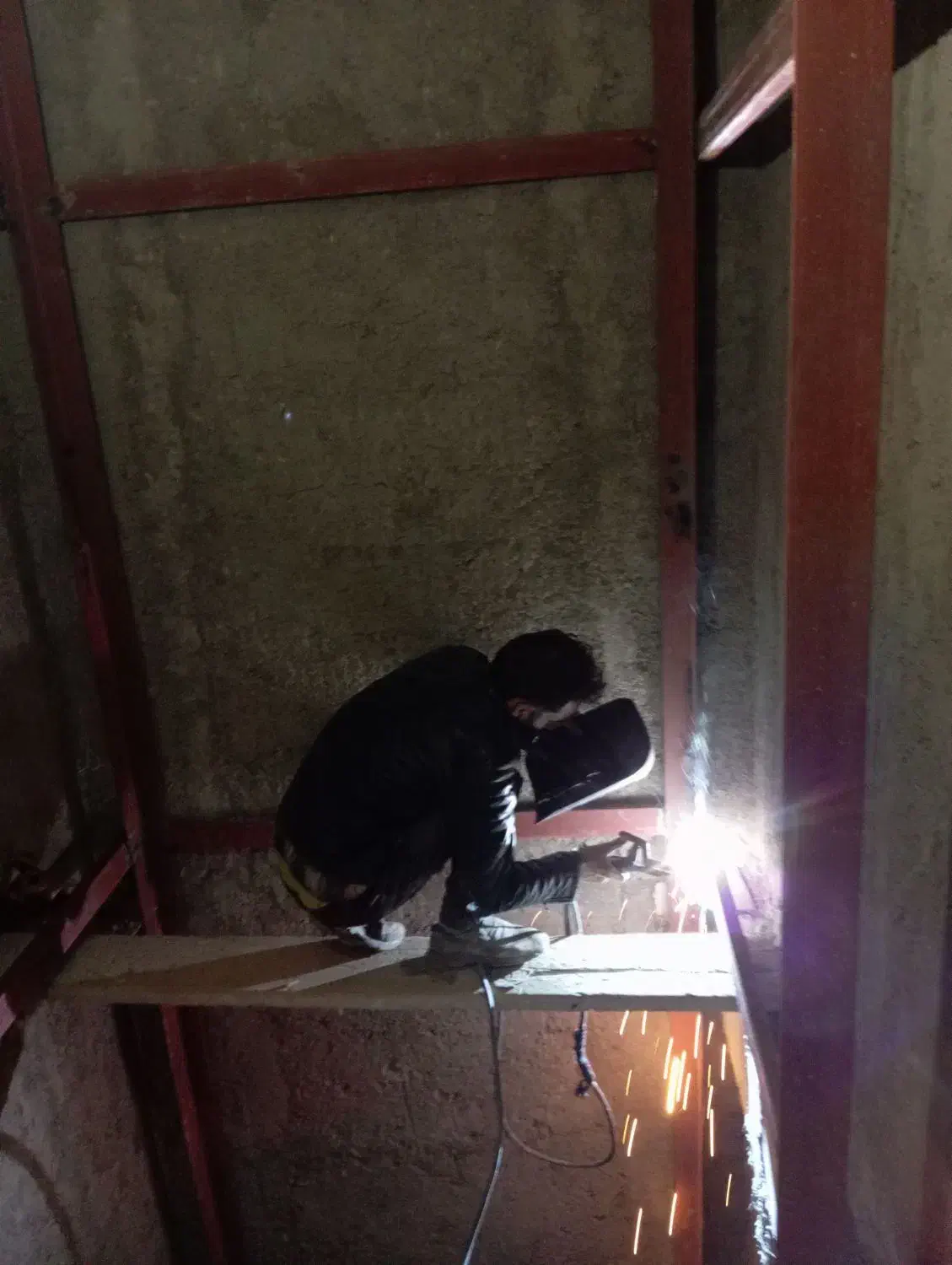 نصب اهنکشی و ریل درب|خدمات پیشه و مهارت|ری, علایین|دیوار