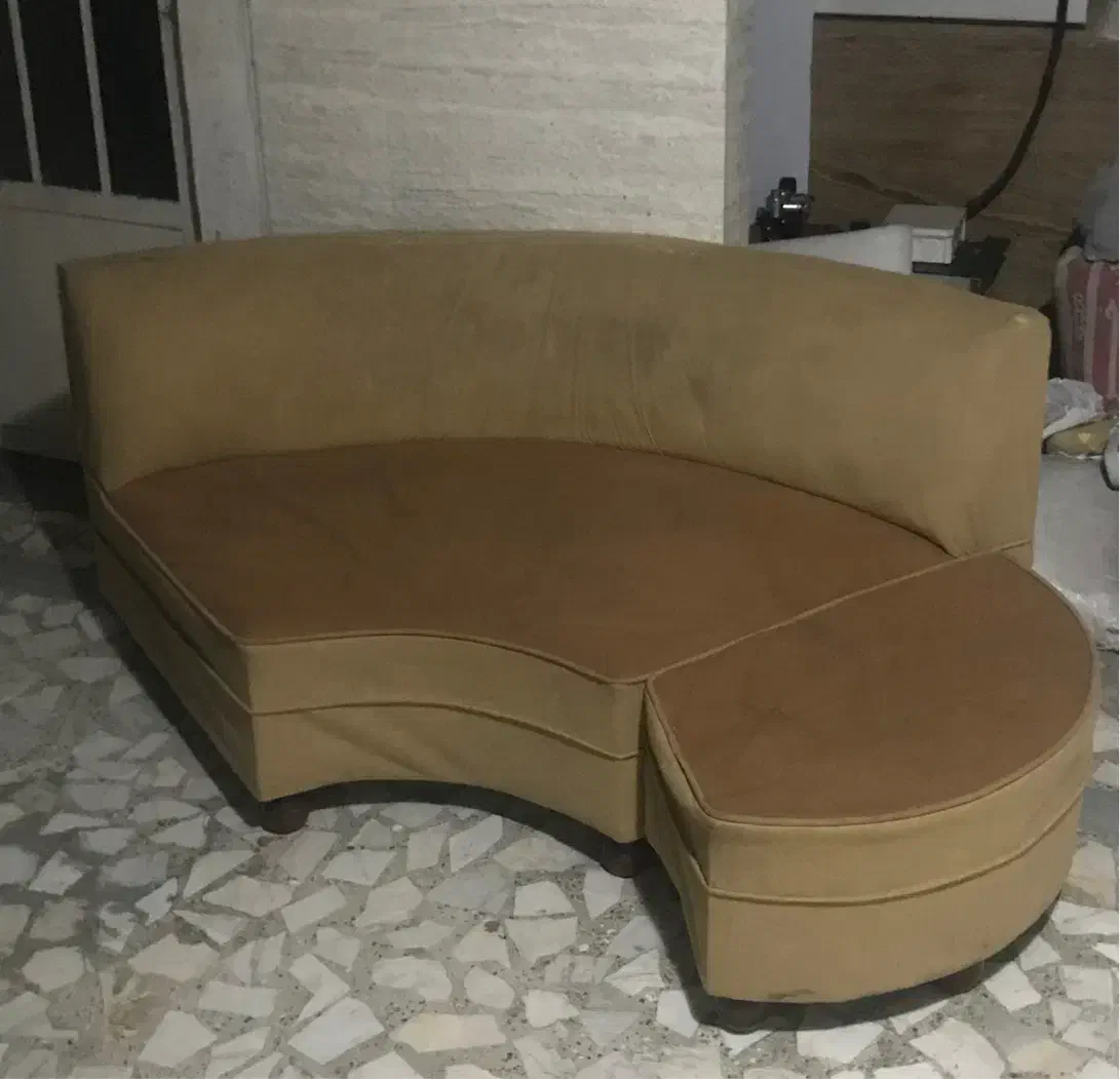 مبل و پاف|مبلمان خانگی و میز عسلی|رشت, معلم|دیوار