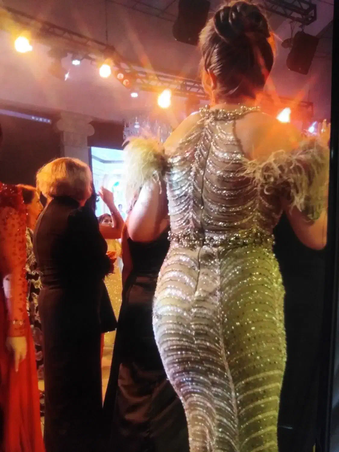 مجلسی شیک|لباس|ارومیه, |دیوار