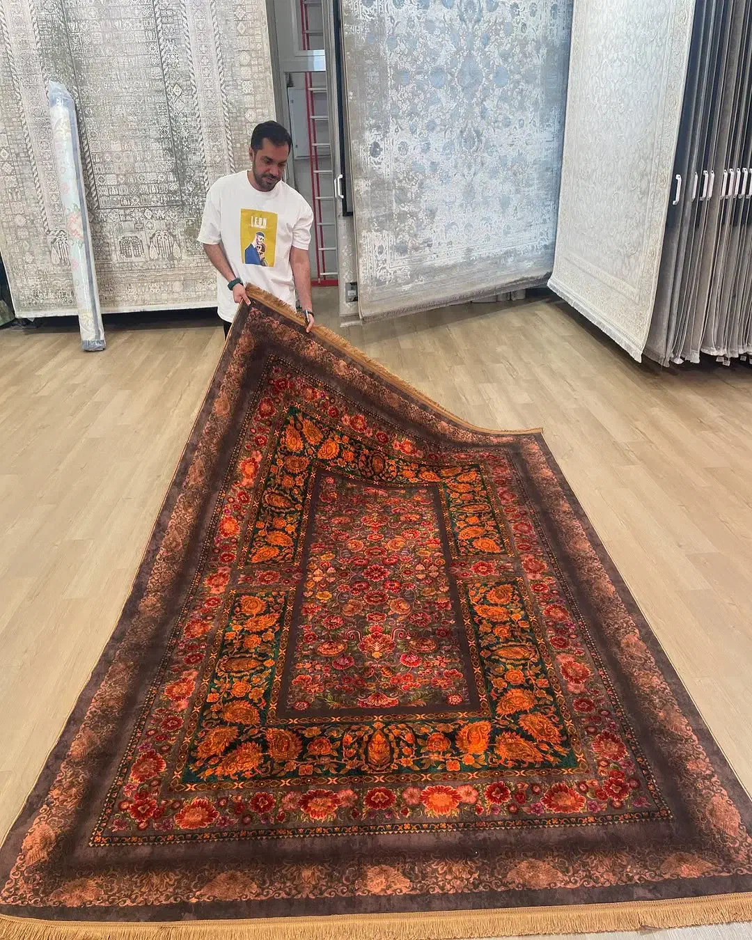 کلکسیون قم ۱۲۰۰ شانه تراکم ۳۶۰۰گلدین|فرش|بوشهر, |دیوار