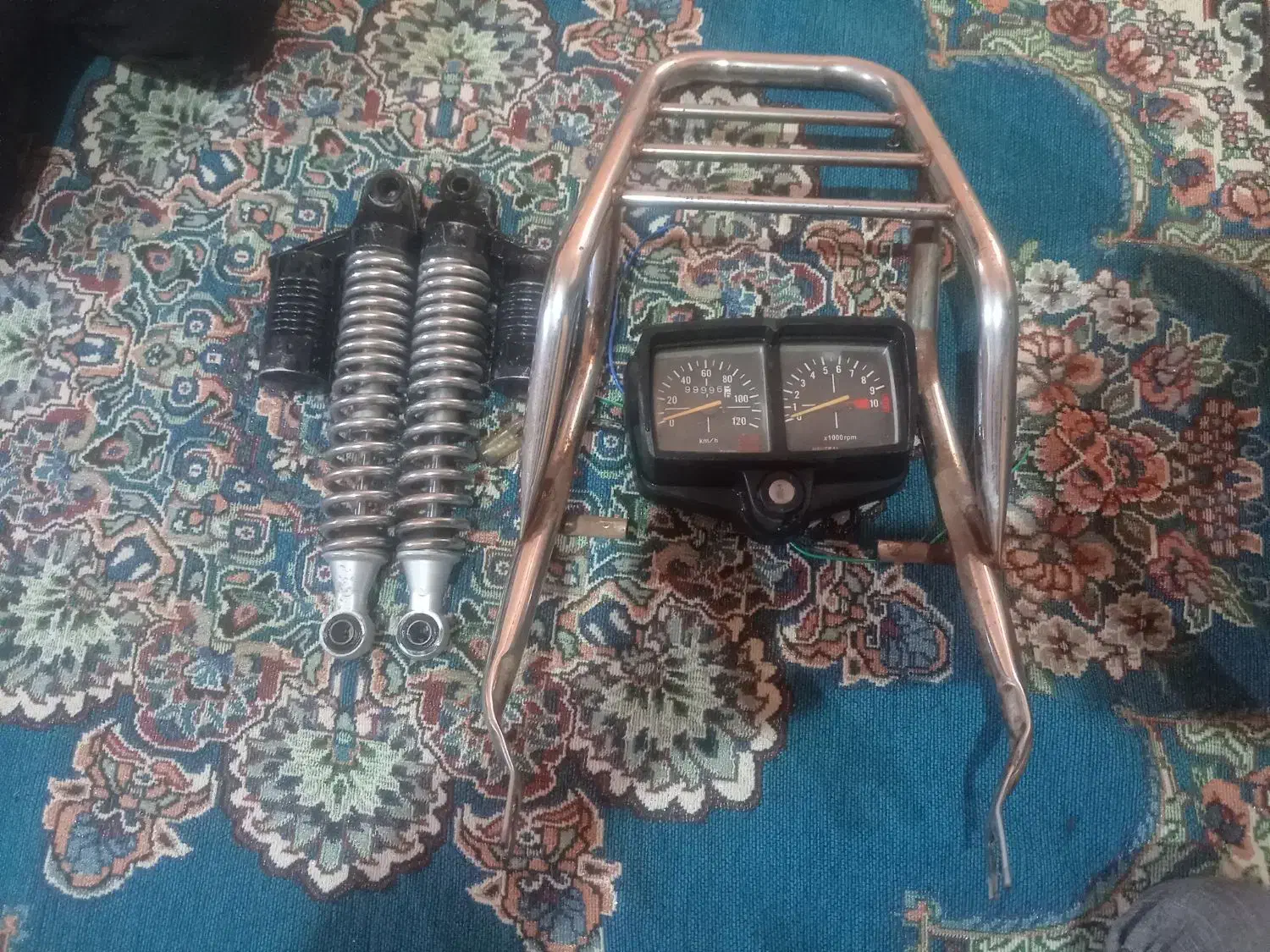 کمک سالم سالم موتور 125 قیمت یک میلیون پنصد|قطعات یدکی و لوازم جانبی|تربت جام, جامرود|دیوار