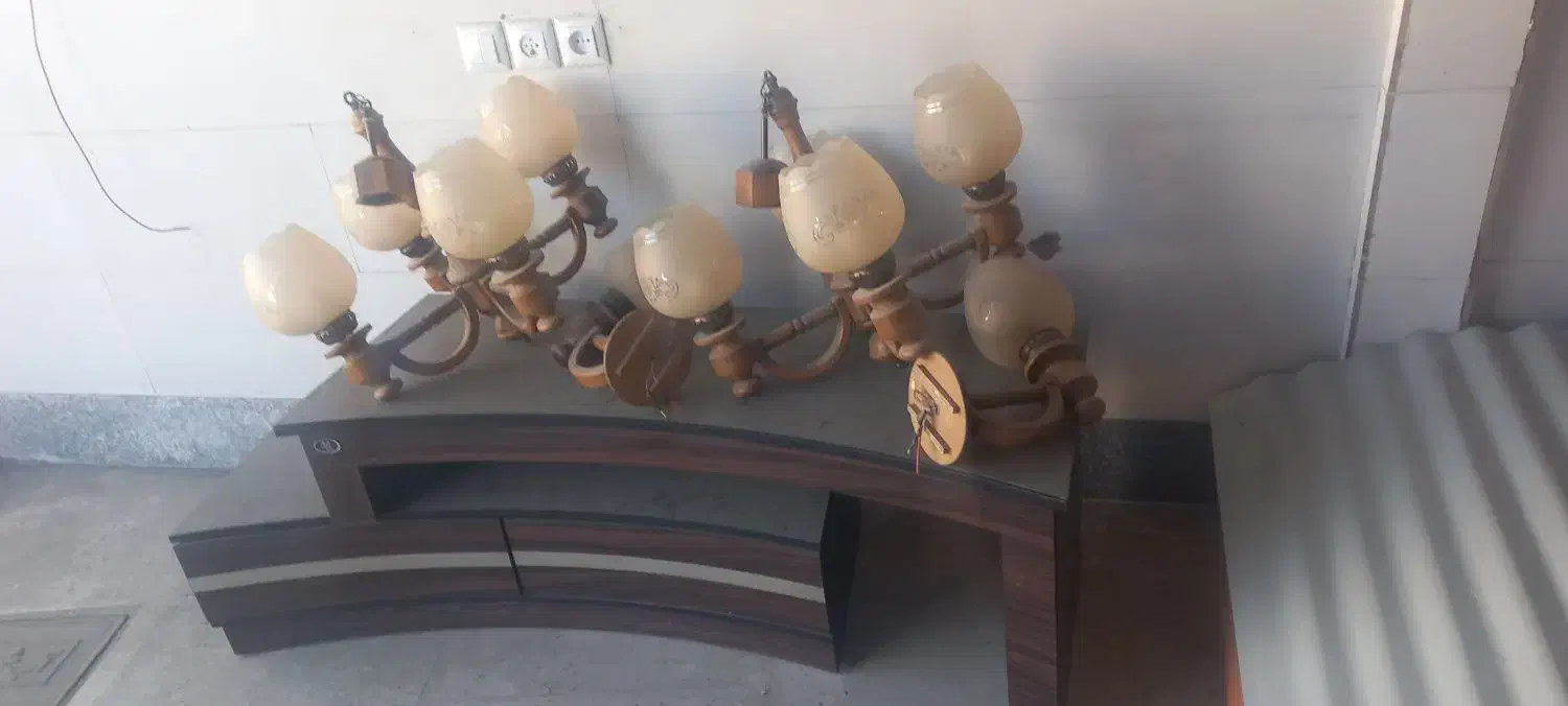 لوستر چوبی  ۴ شعله ومیز تلویزیون|لوستر و چراغ آویز|همدان, |دیوار