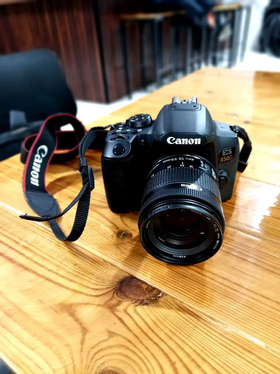 Canon EOS 850D + لنز 18-55 کمکارکرد در حد آکبند|دوربین عکاسی و فیلمبرداری|خرمآباد, |دیوار
