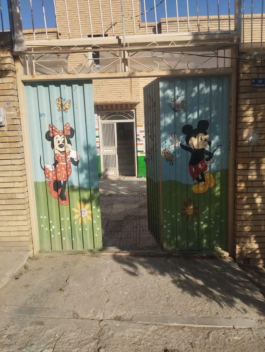 درب دست دوم حیاط|مصالح و تجهیزات ساختمان|سهند, |دیوار