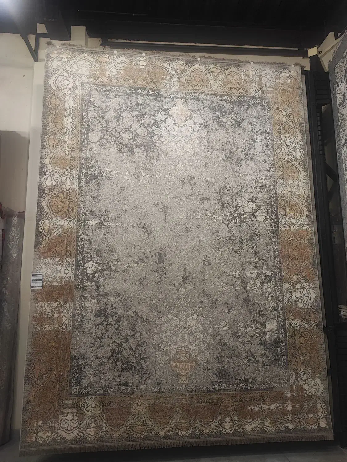 یک تخته فرش 12 متری و یک تخته 4 متری کاملا نو|فرش|رشت, گلزاران|دیوار