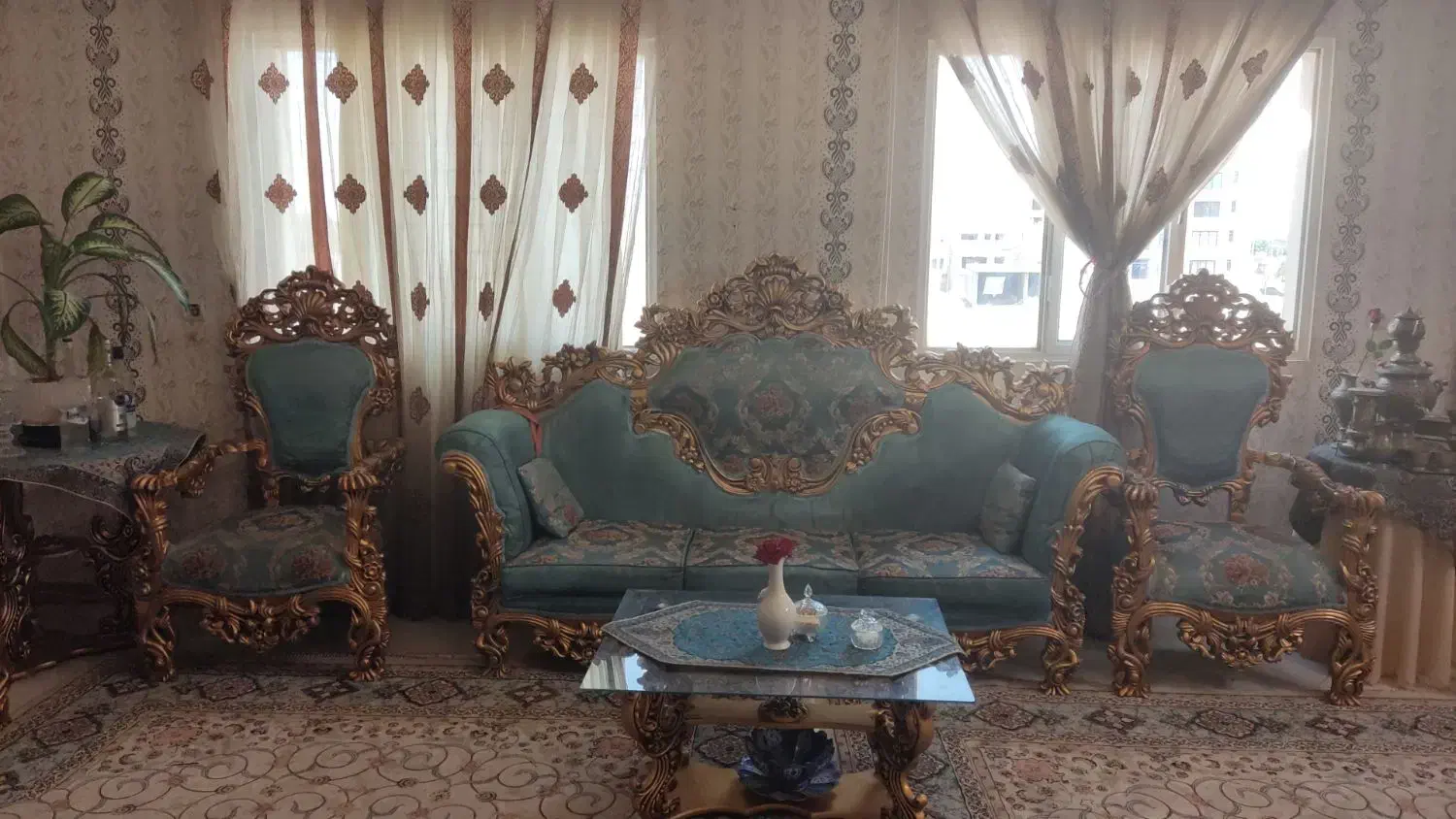 سرویس مبلمان ۷نفره سلطنتی و ناهارخوری ۴نفره|مبلمان خانگی و میز عسلی|کاشان, صنعت|دیوار