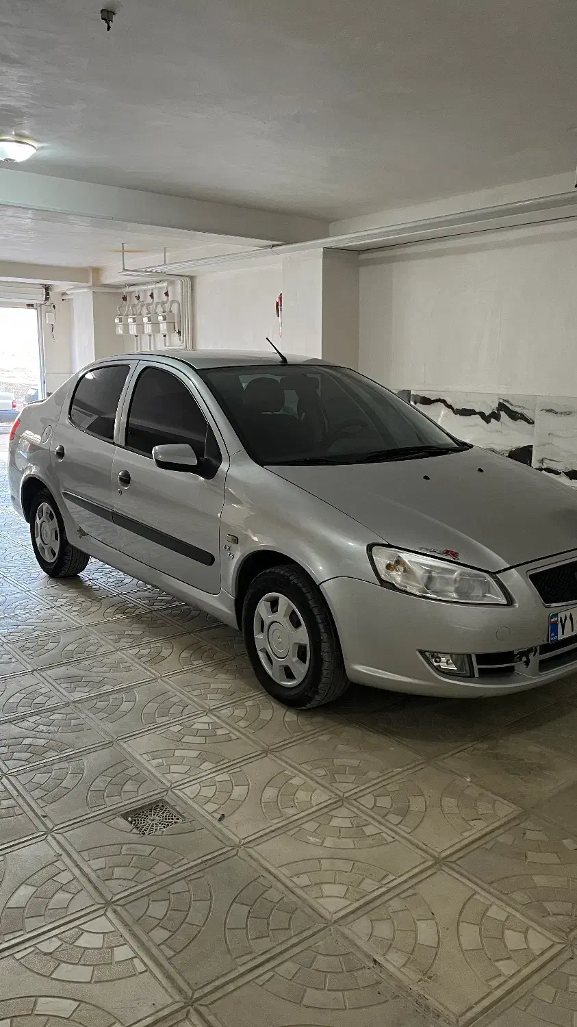 رانا مدل ۹۲ نقره‌ای بی عیب|خودرو سواری و وانت|سنندج, |دیوار