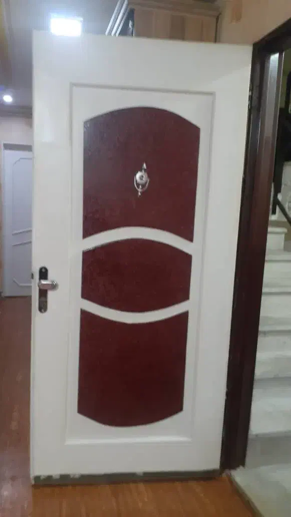 درب اپارتمانی ب همراه چشمی بدون چارچوب ابعاد|مصالح و تجهیزات ساختمان|رشت, علی آباد|دیوار