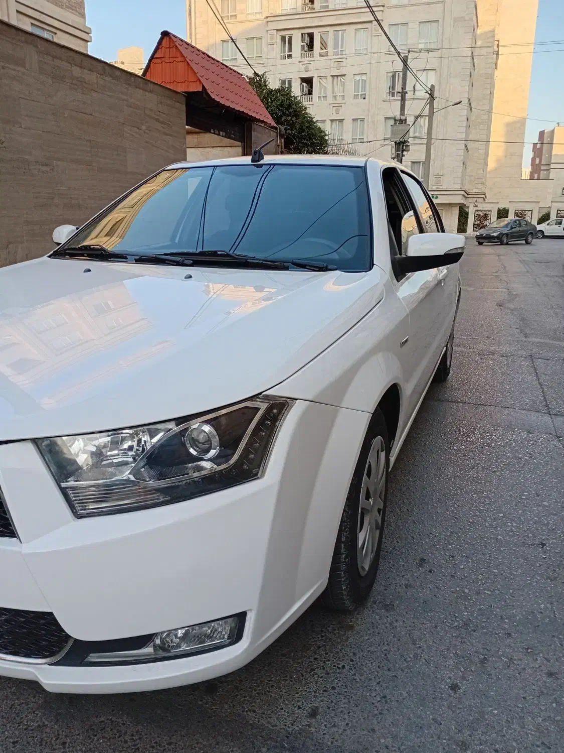 دنا مدل ۹۸ سفید|خودرو سواری و وانت|مشهد, جاهد شهر|دیوار