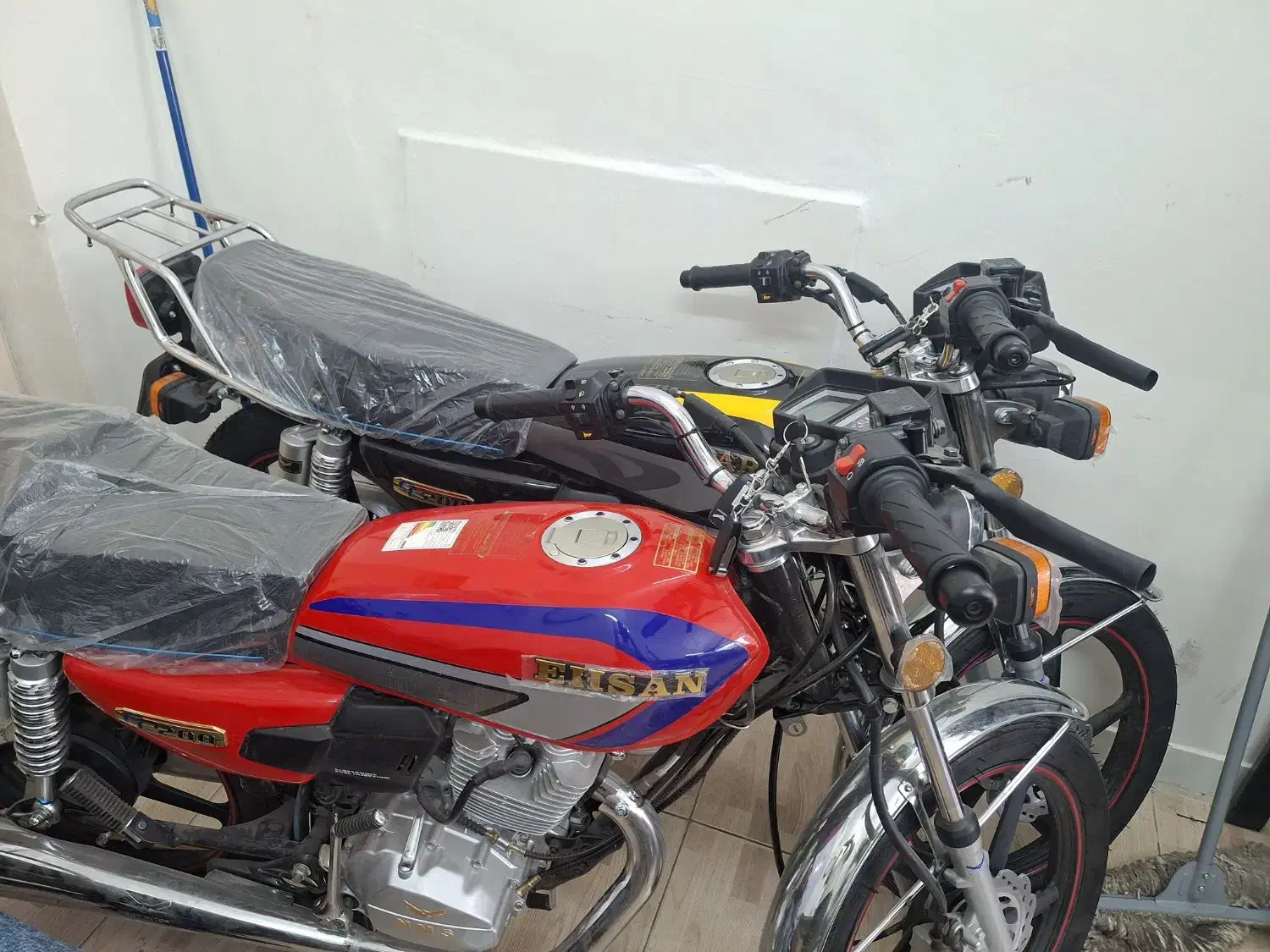 هوندا ۲۰۰احسان و پرواز|موتورسیکلت|اصفهان, پوریای ولی|دیوار