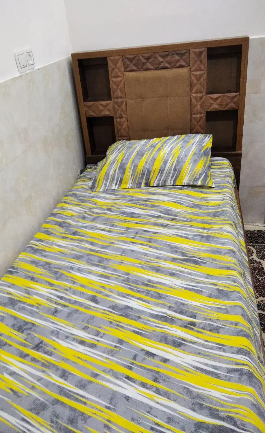 تخت تک نفره (نوجوان )|تخت و سرویس خواب|سیرجان, |دیوار