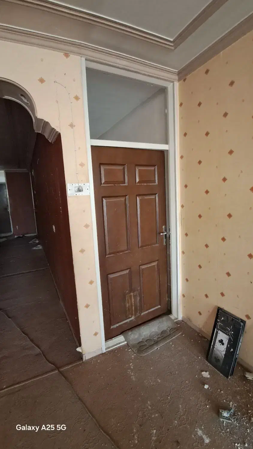 درب و پنجره دست دوم|مصالح و تجهیزات ساختمان|کرمان, |دیوار