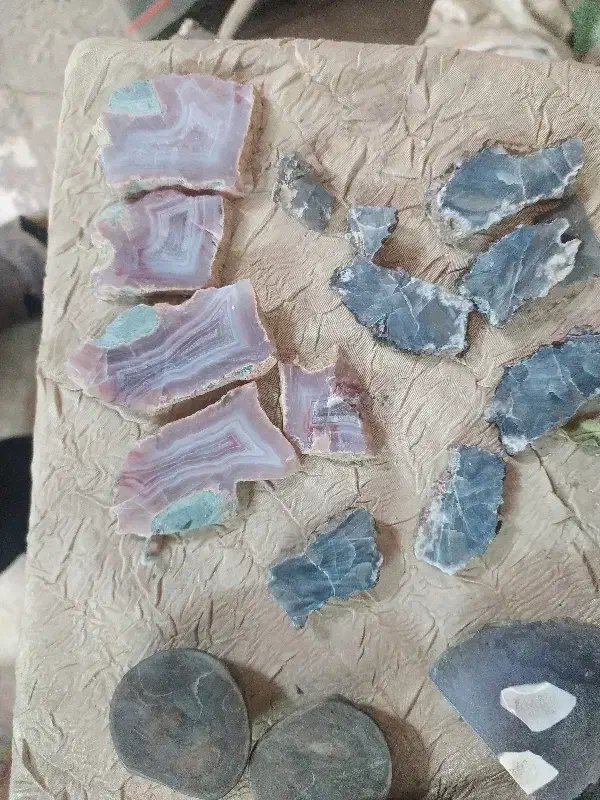 سنگهای قیمتی و نیمه قیمتی مناسب تراش و دکور|زیورآلات و اکسسوری|اصفهان, کلمه خوران|دیوار