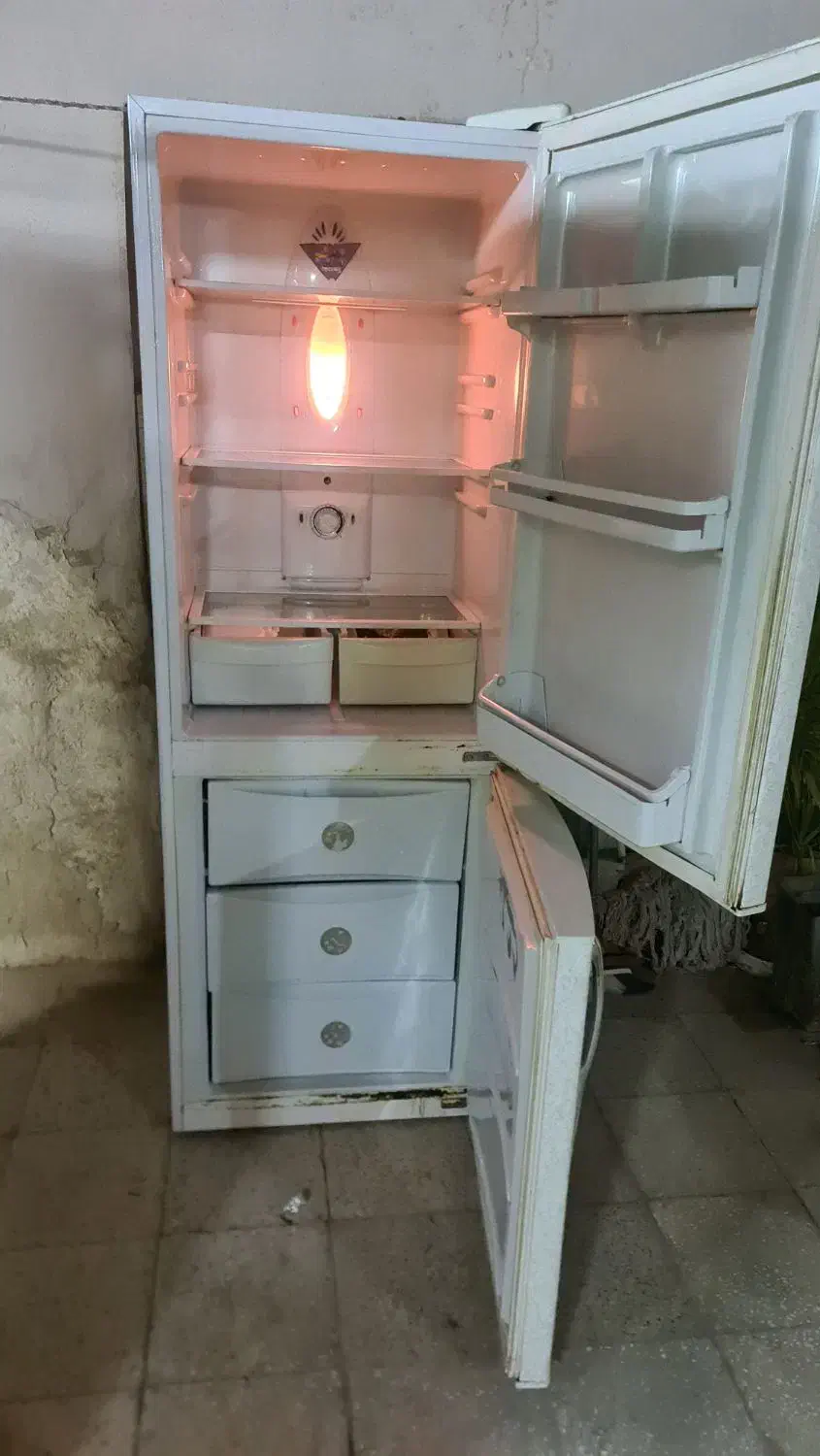 یخچال بدون برفک الکترواستیل|یخچال و فریزر|قم, آلوچو|دیوار