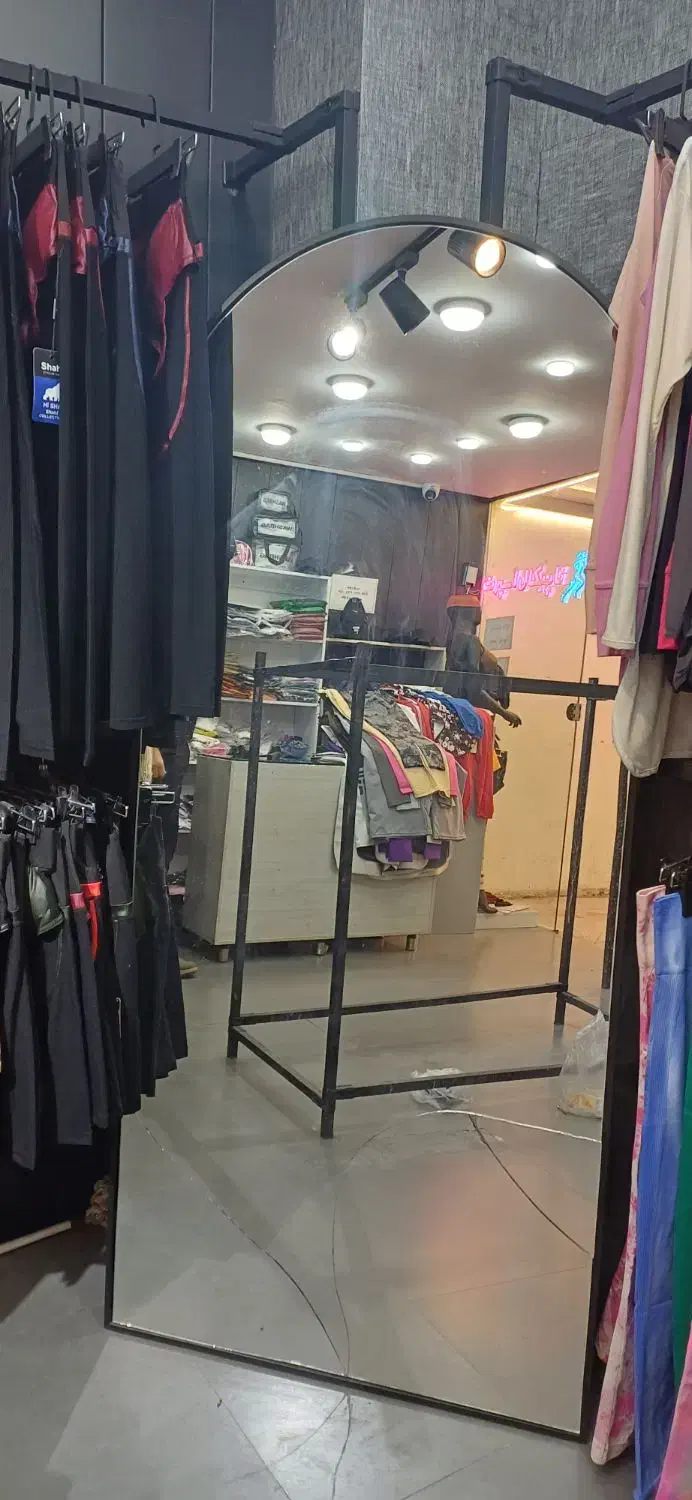 ایینه قدی مشکی فلزی|آینه|کرج, فاز ۱ مهرشهر|دیوار