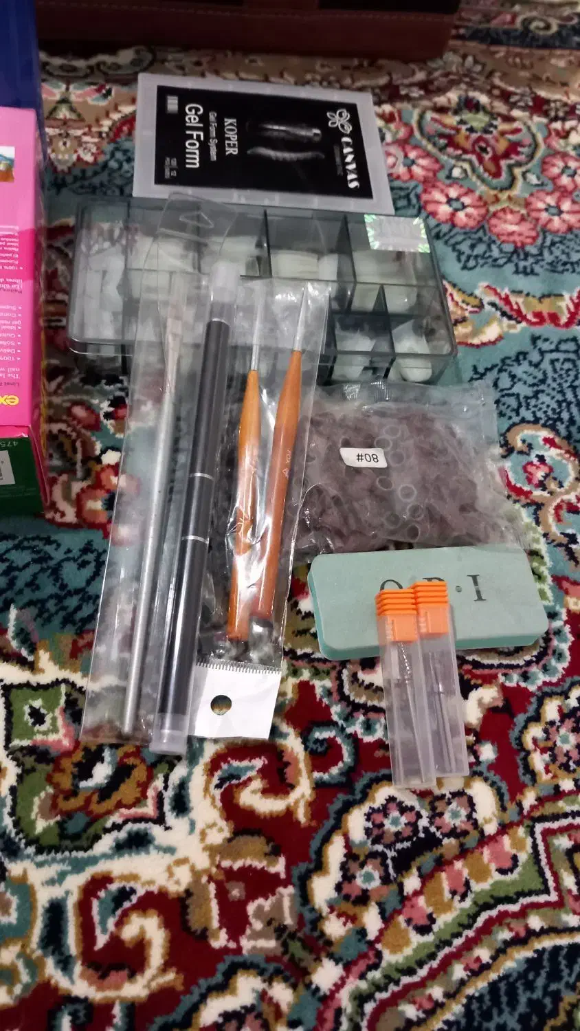 ست کامل ناخن کاری در حد نو همراه با ساک|آرایشگاه و سالنهای زیبایی|خرمآباد, |دیوار