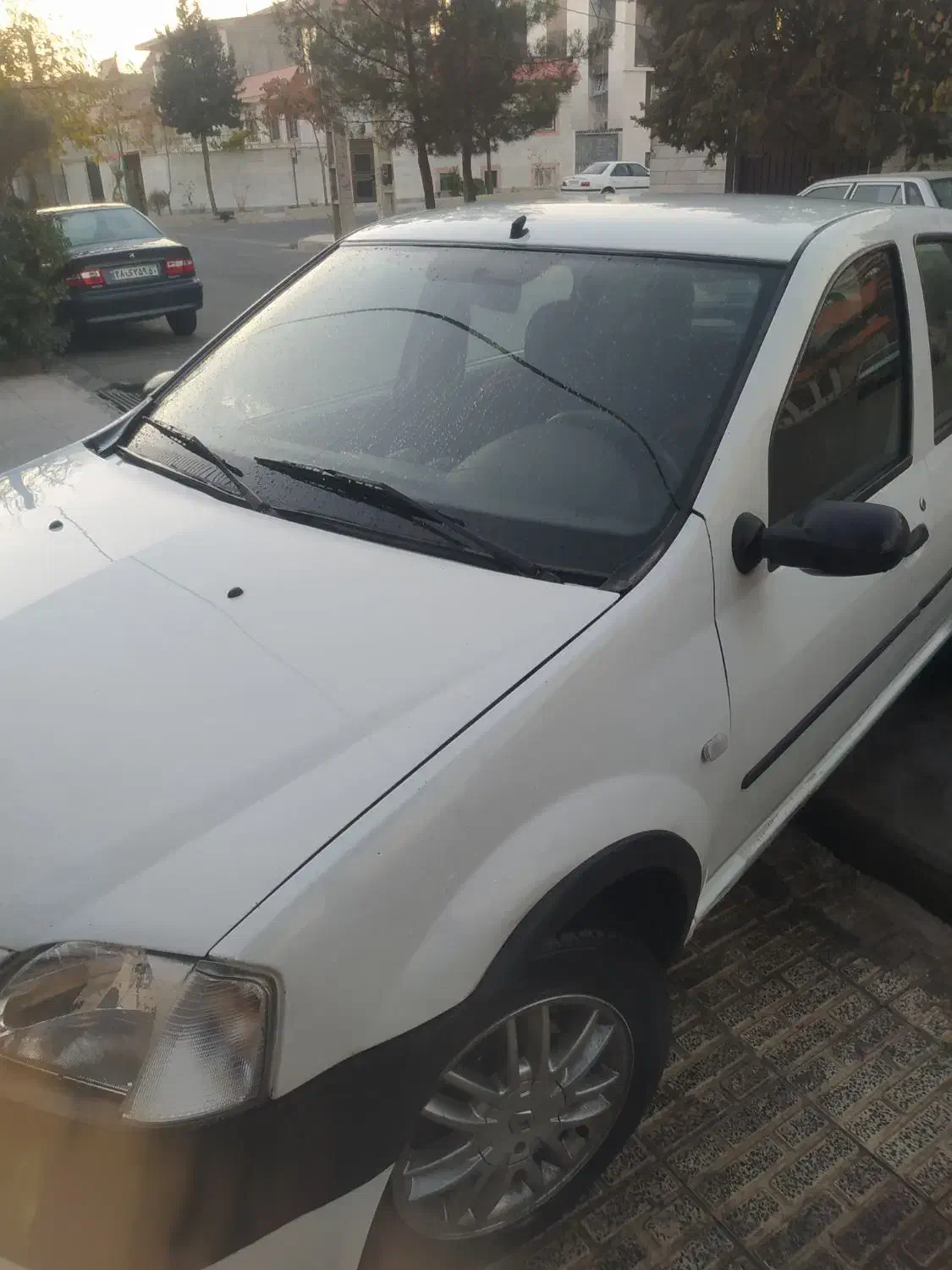 خودرو|خودرو سواری و وانت|اندیشه, اندیشه فاز ۳|دیوار