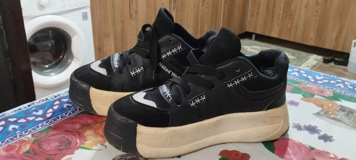 کتانی وارداتی wolf سایز ۴۲|کیف، کفش، کمربند|کلاچای, |دیوار