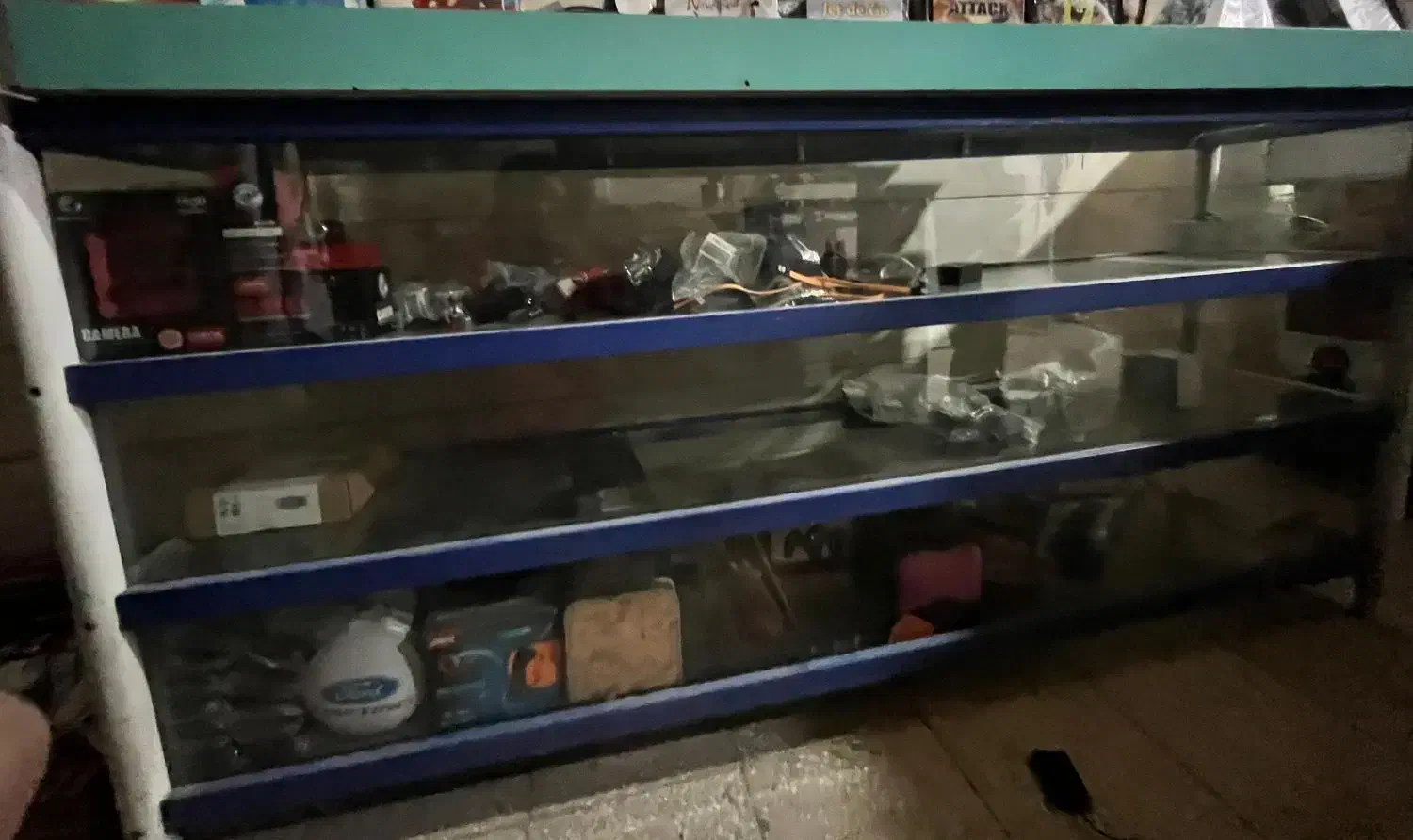 ویترین شیشه ای و چوبی|بوفه، ویترین، کنسول|پردیس, فاز ۴|دیوار