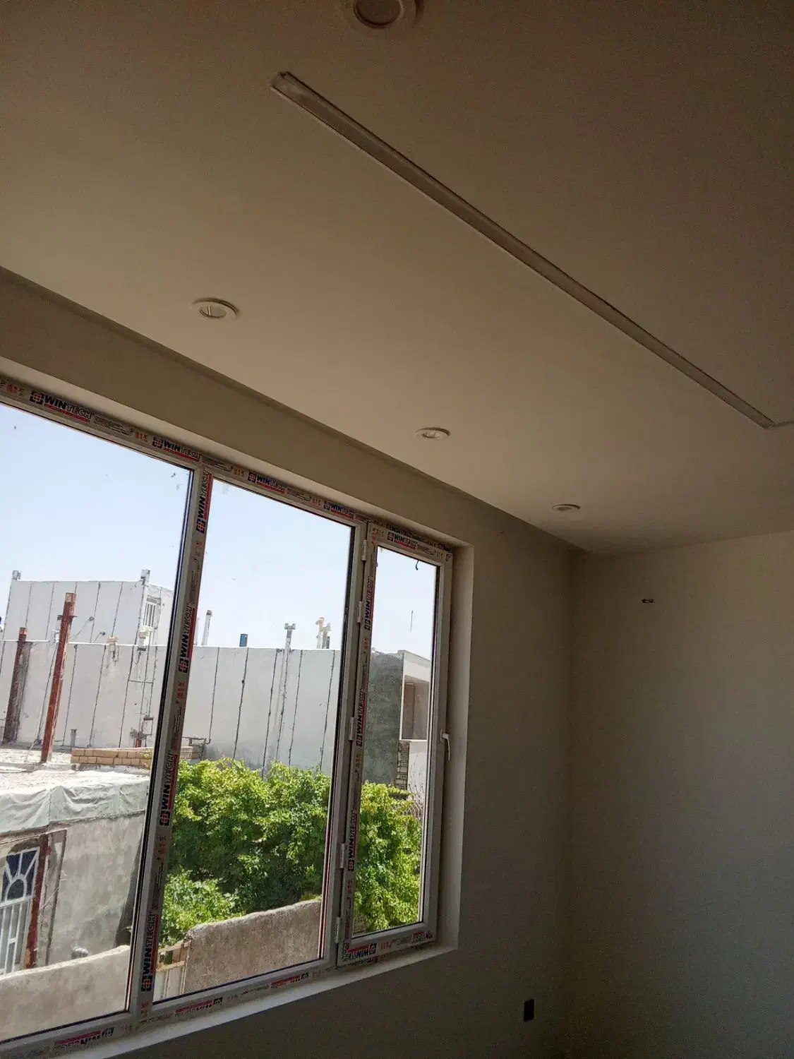 نقاشی ساختمان در و پنجره وغیره....|خدمات پیشه و مهارت|کوهدشت, |دیوار