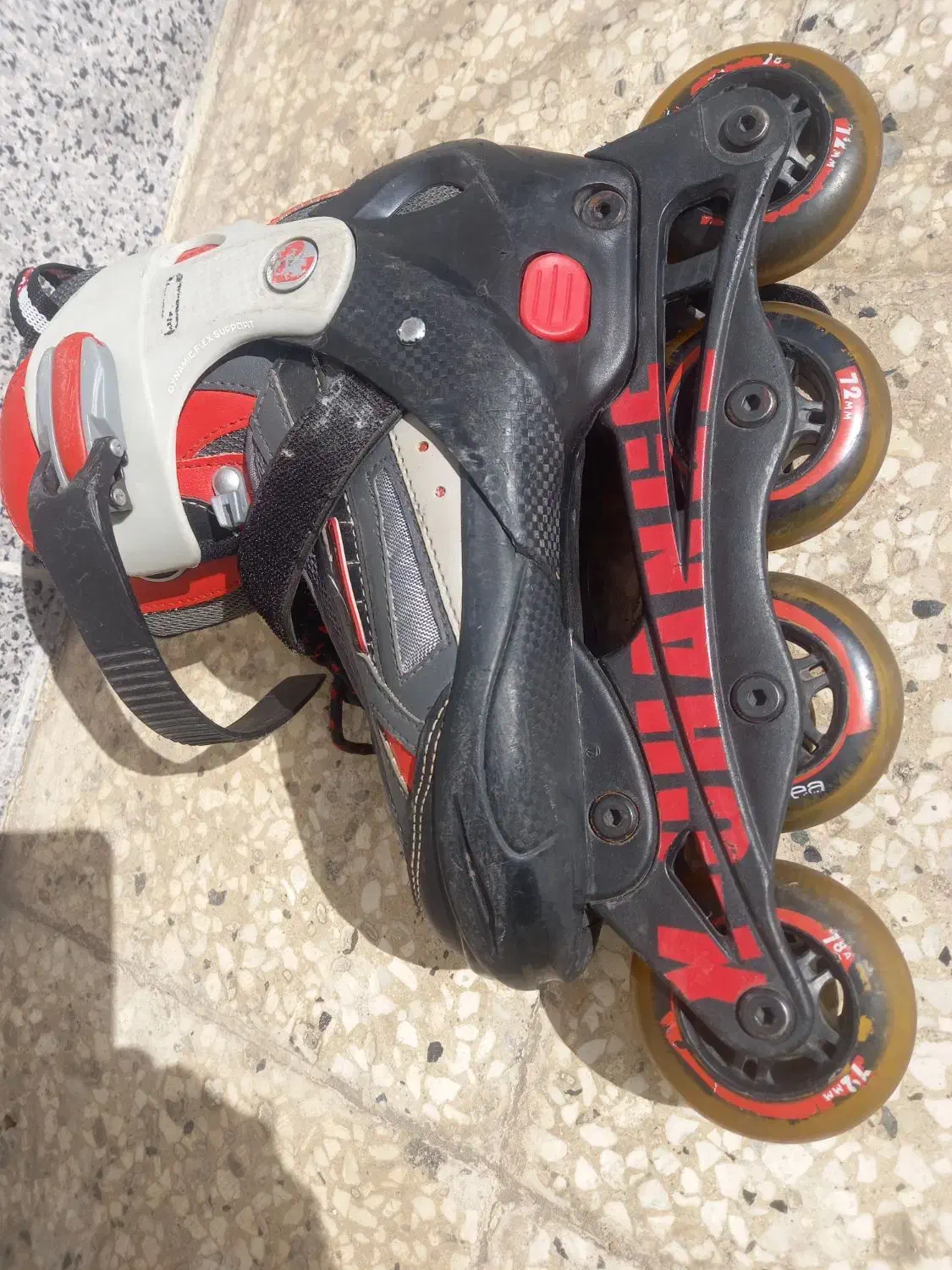 کفش اسکیت|دوچرخه، اسکیت، اسکوتر|تربت‌حیدریه, باغ سلطانی|دیوار