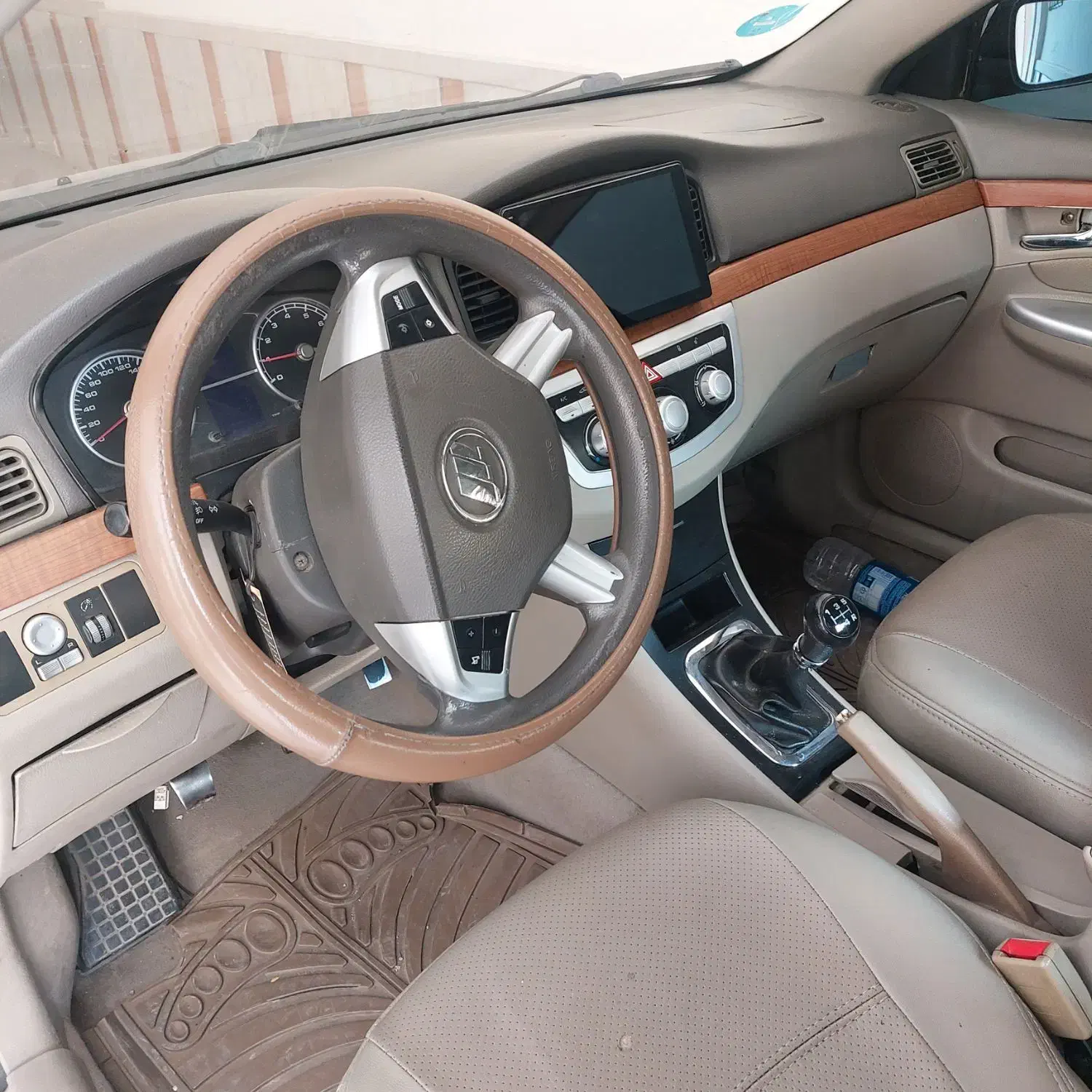 لیفان ۶۲۰|خودرو سواری و وانت|مشهد, هفت تیر (آب و برق)|دیوار