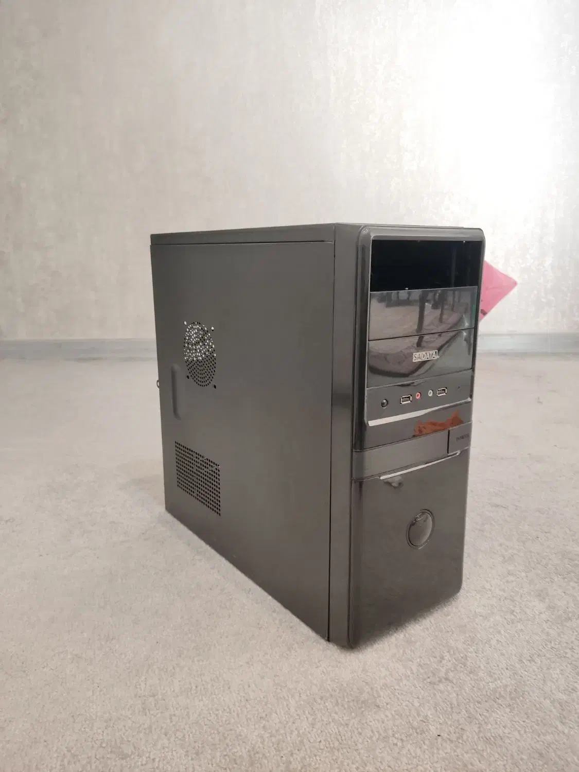 پوسته کیس سادیتا بدون هیچ خط و خشی|قطعات و لوازم جانبی رایانه|اصفهان, وحید|دیوار