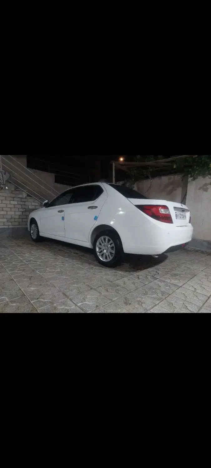 ماشین دنا پلاس ۶ دنده ای گیر بکسی|خودرو سواری و وانت|ملایر, |دیوار