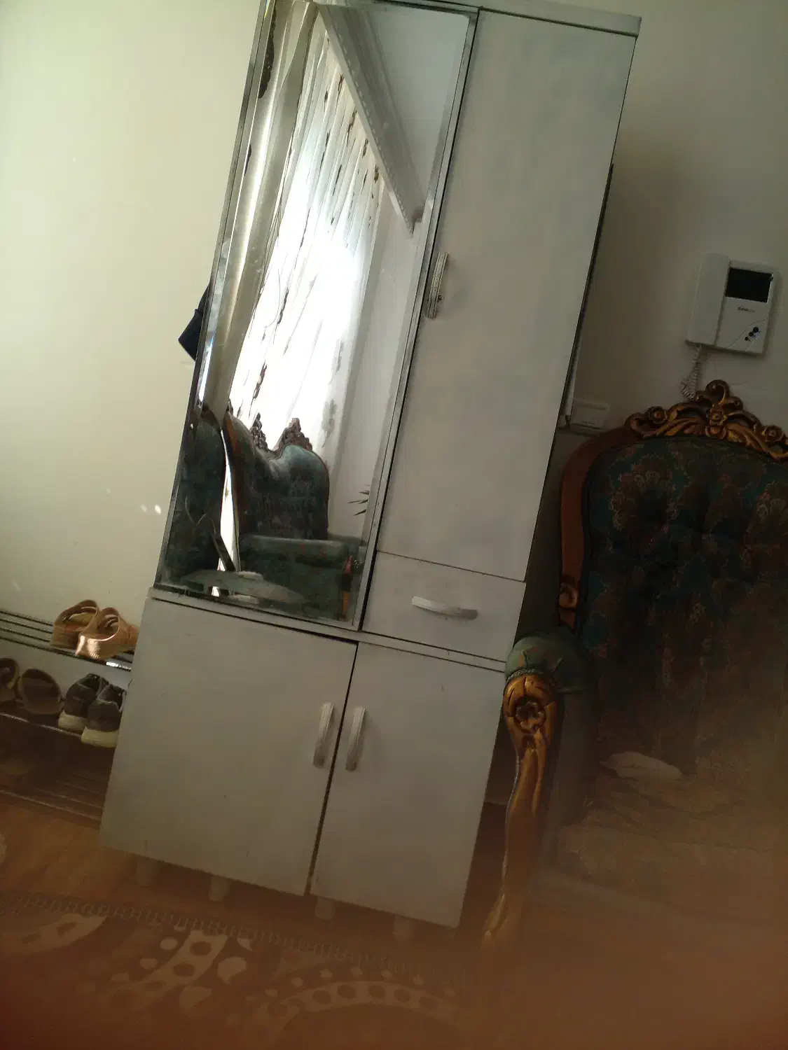 جاکفشی|جاکفشی، کمد، دراور|گناباد, |دیوار