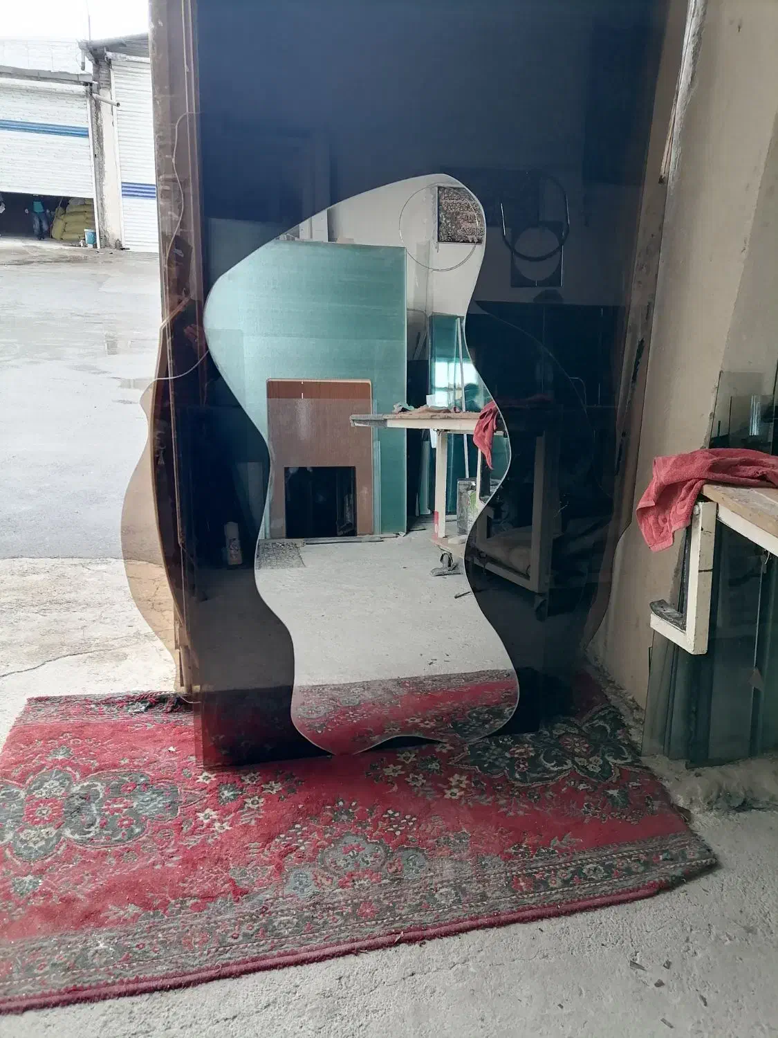 اینه|آینه|ملایر, |دیوار