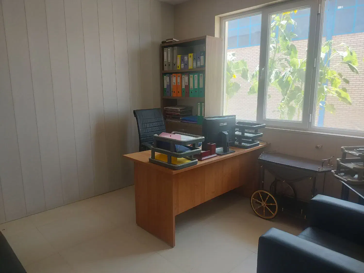 سوله۸۰۰متربابرق۱۰۰کاسپین کد۵۵.املاک.صنعتی.کرمی|اجارهٔ دفتر صنعتی، کشاورزی، تجاری|الوند, |دیوار