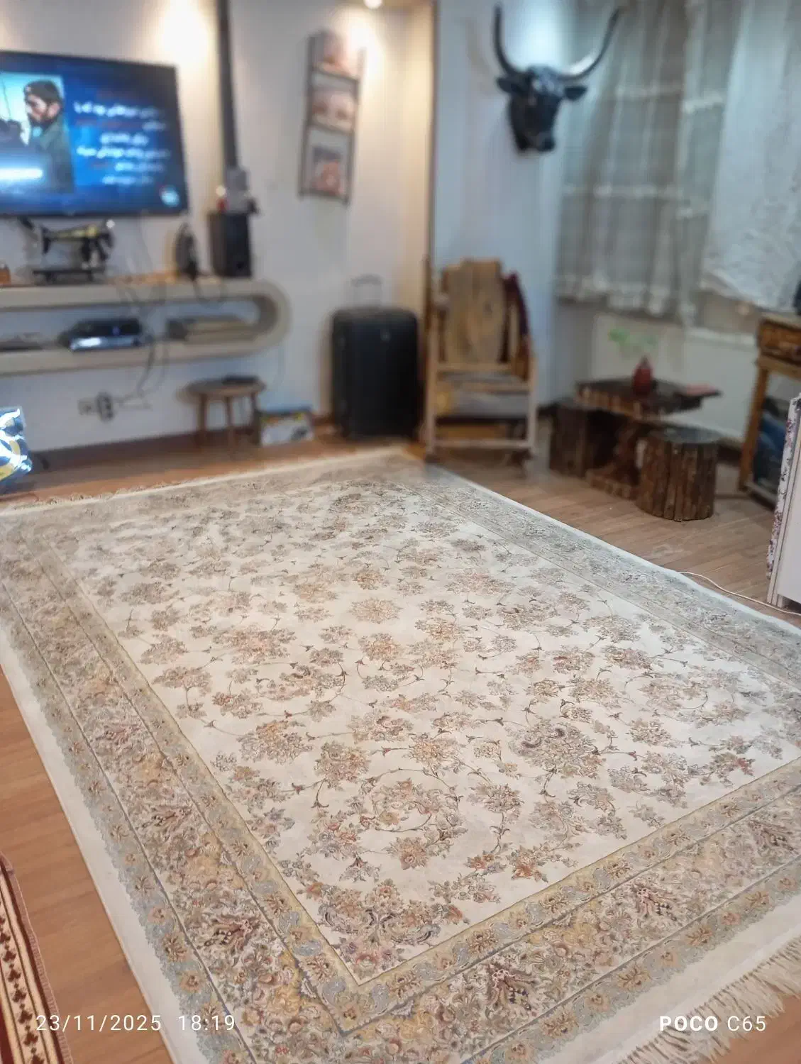 فرش ۹متری تمام ابریشم قیطران|فرش|اصفهان, سپاهانشهر|دیوار