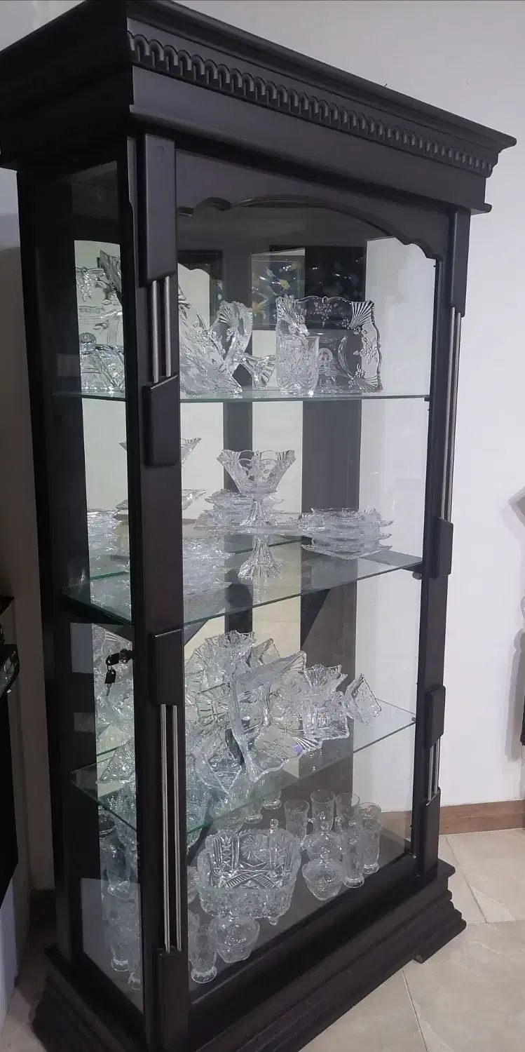 ویترین|بوفه، ویترین، کنسول|رشت, سعدی (تختی)|دیوار