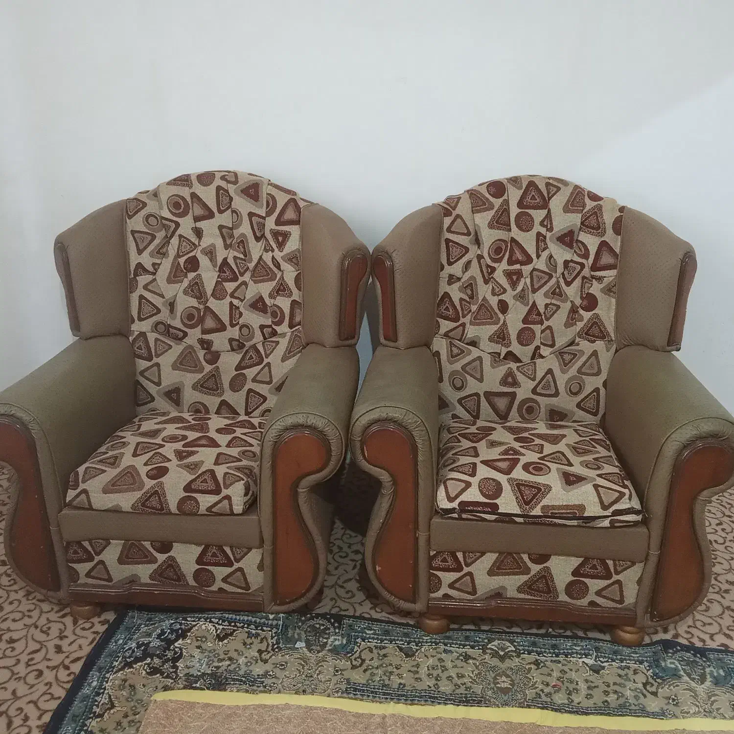 مبل در حد نو|مبلمان خانگی و میز عسلی|آزادشهر, |دیوار