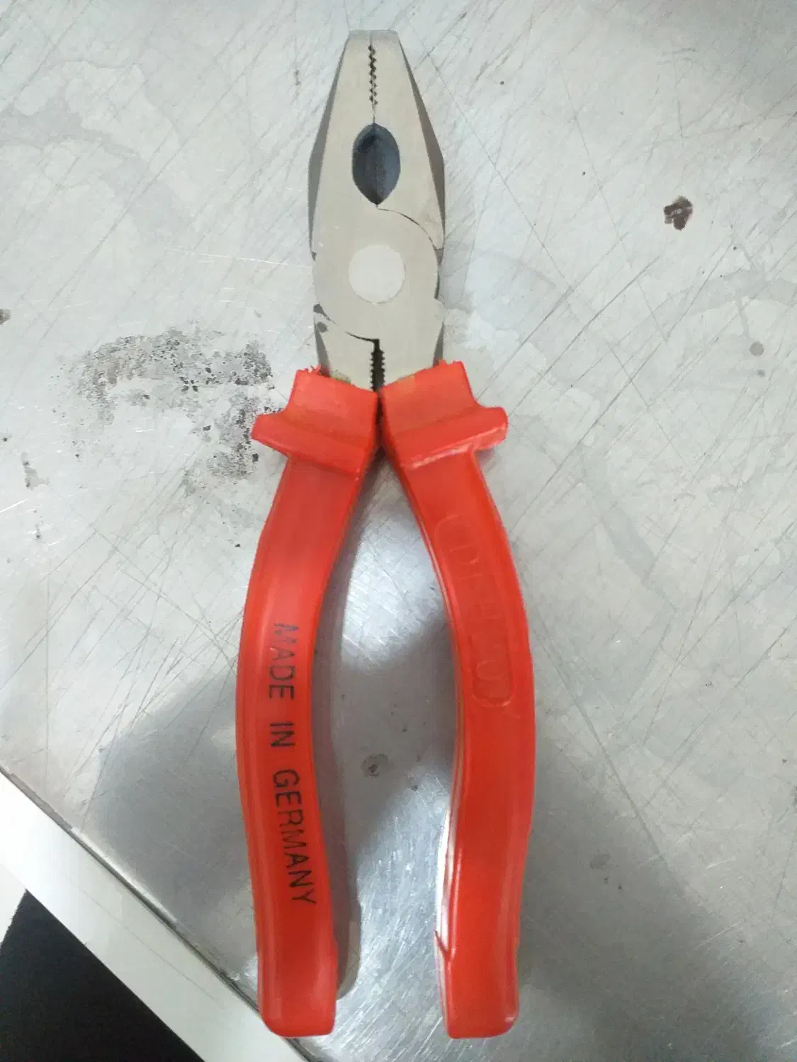 ابزار|ابزارآلات|کاشمر, |دیوار