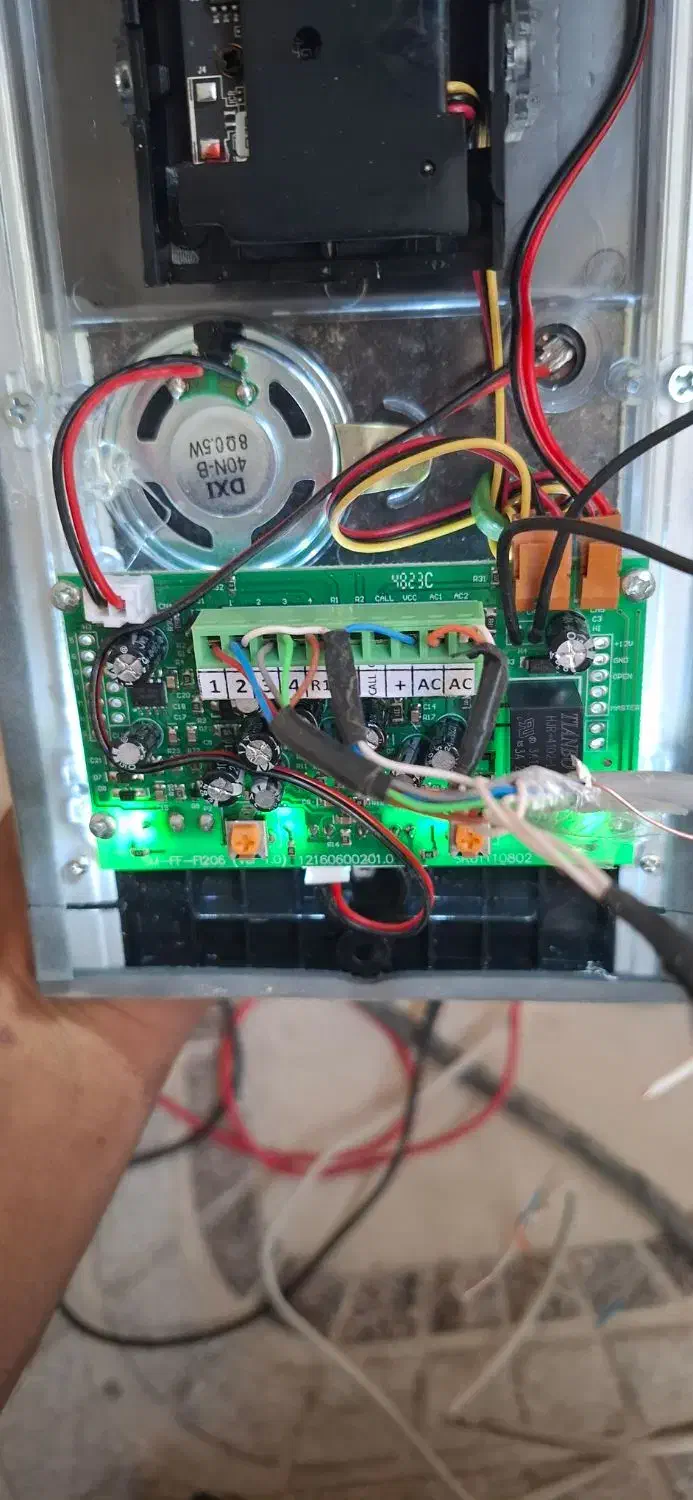 برقکار خرده کاری ایفون|خدمات پیشه و مهارت|سیرجان, |دیوار