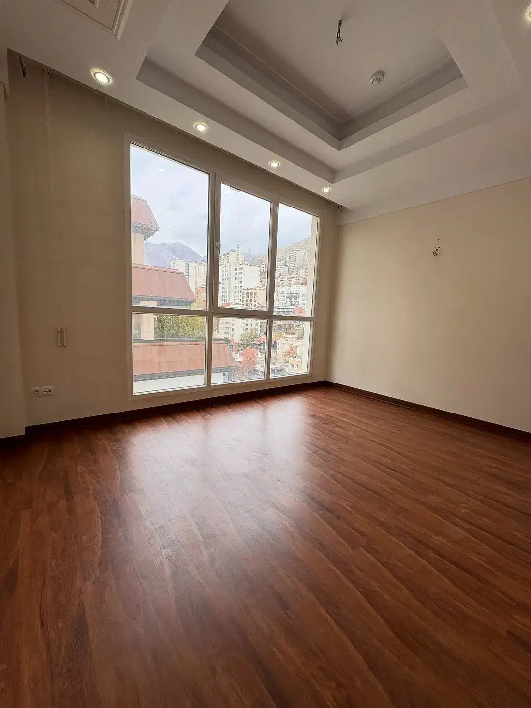 اندرزگو 270م برج باغ با متریال قوی مشاعات Full