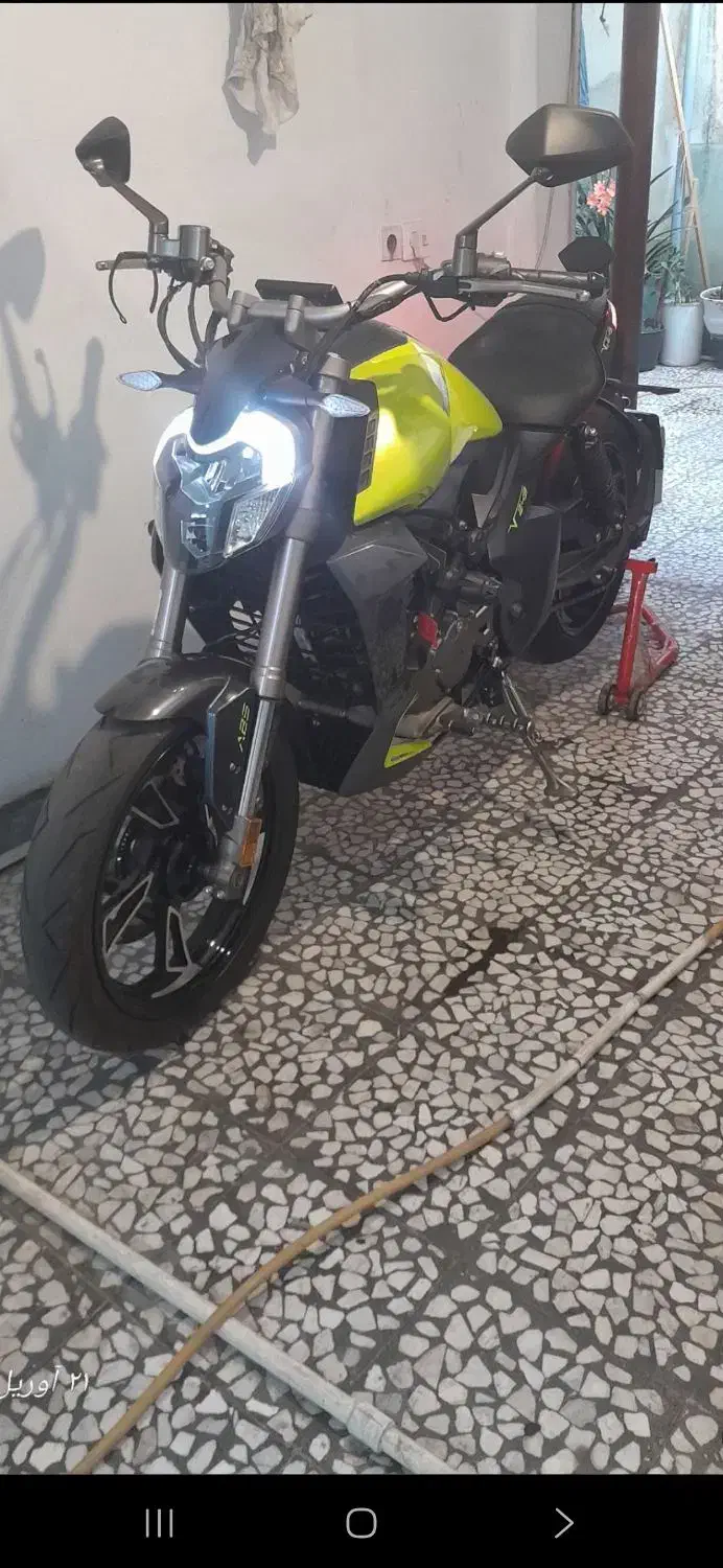 موتور زونتس V مشابه صفر کارکرد۹۰۰کیلومترمدل ۴۰۲|موتورسیکلت|لاهیجان, خمیر کلایه|دیوار